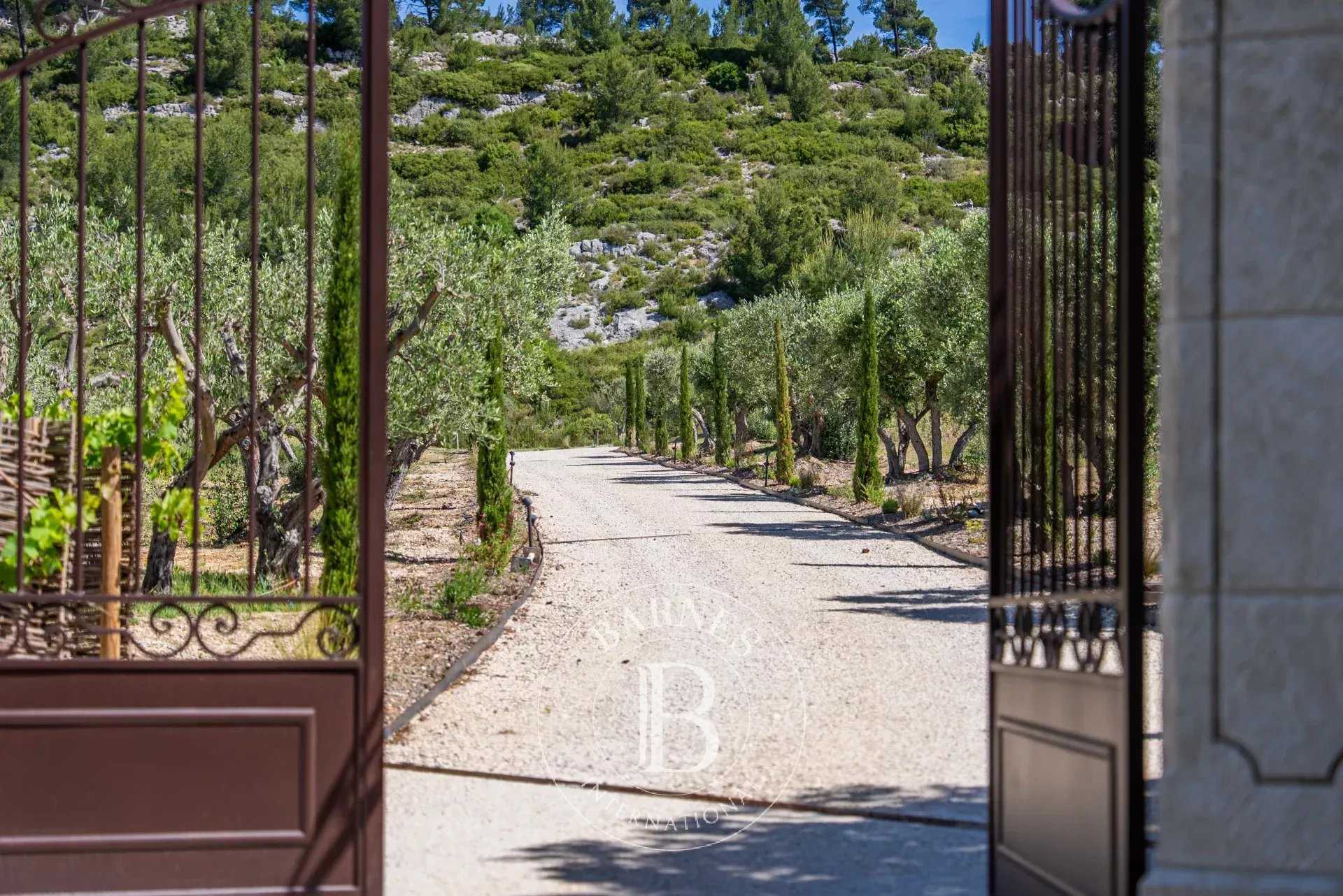 Maussane-les-Alpilles  - House 6 Bedrooms