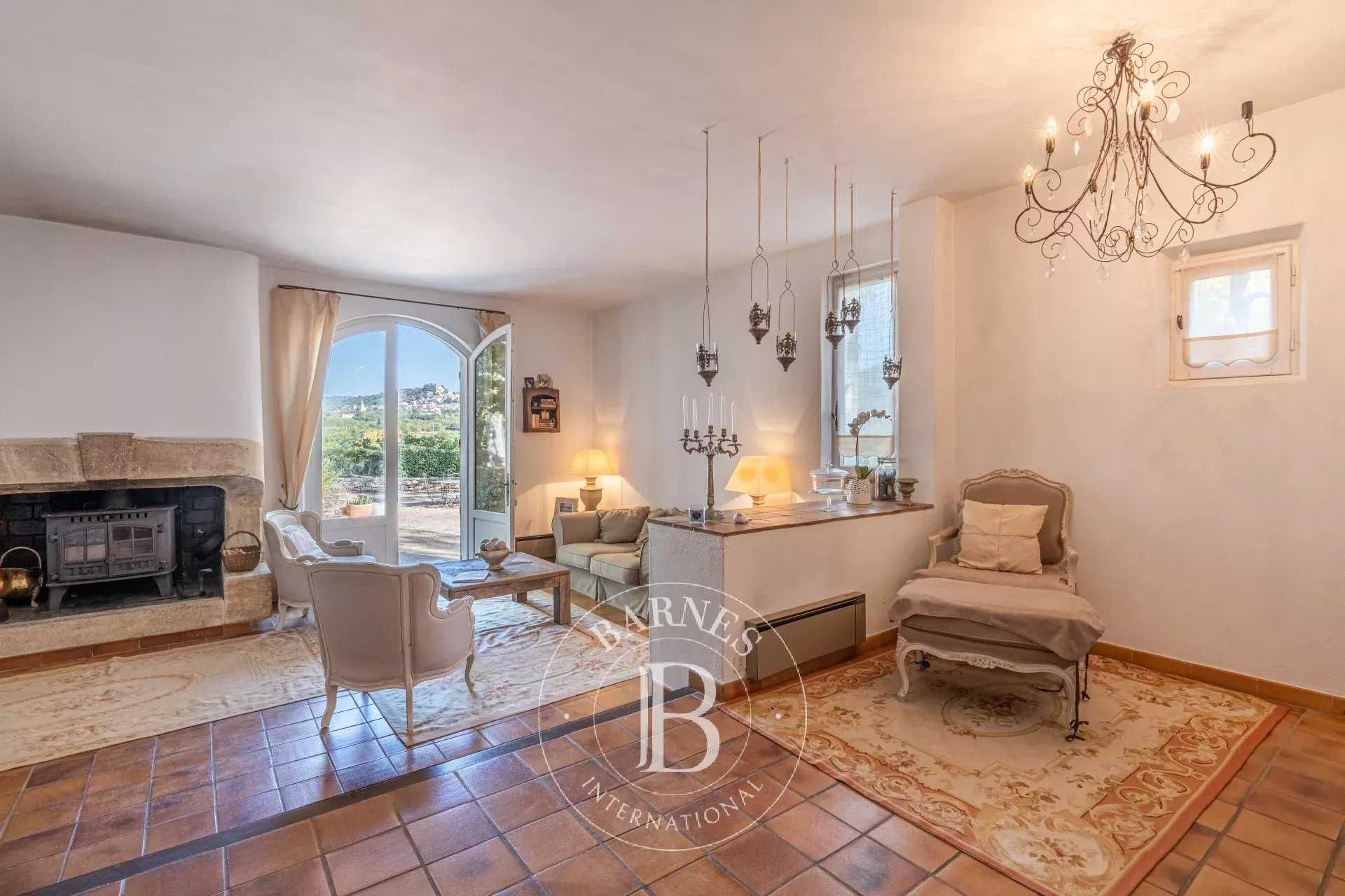 Bonnieux  - Property 6 Bedrooms