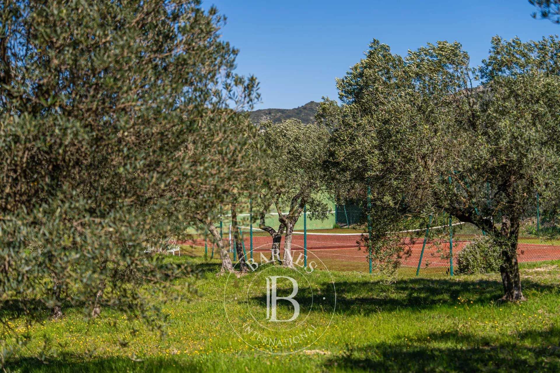 Les Baux-de-Provence  - Maison 11 Pi&egrave;ces 5 Chambres