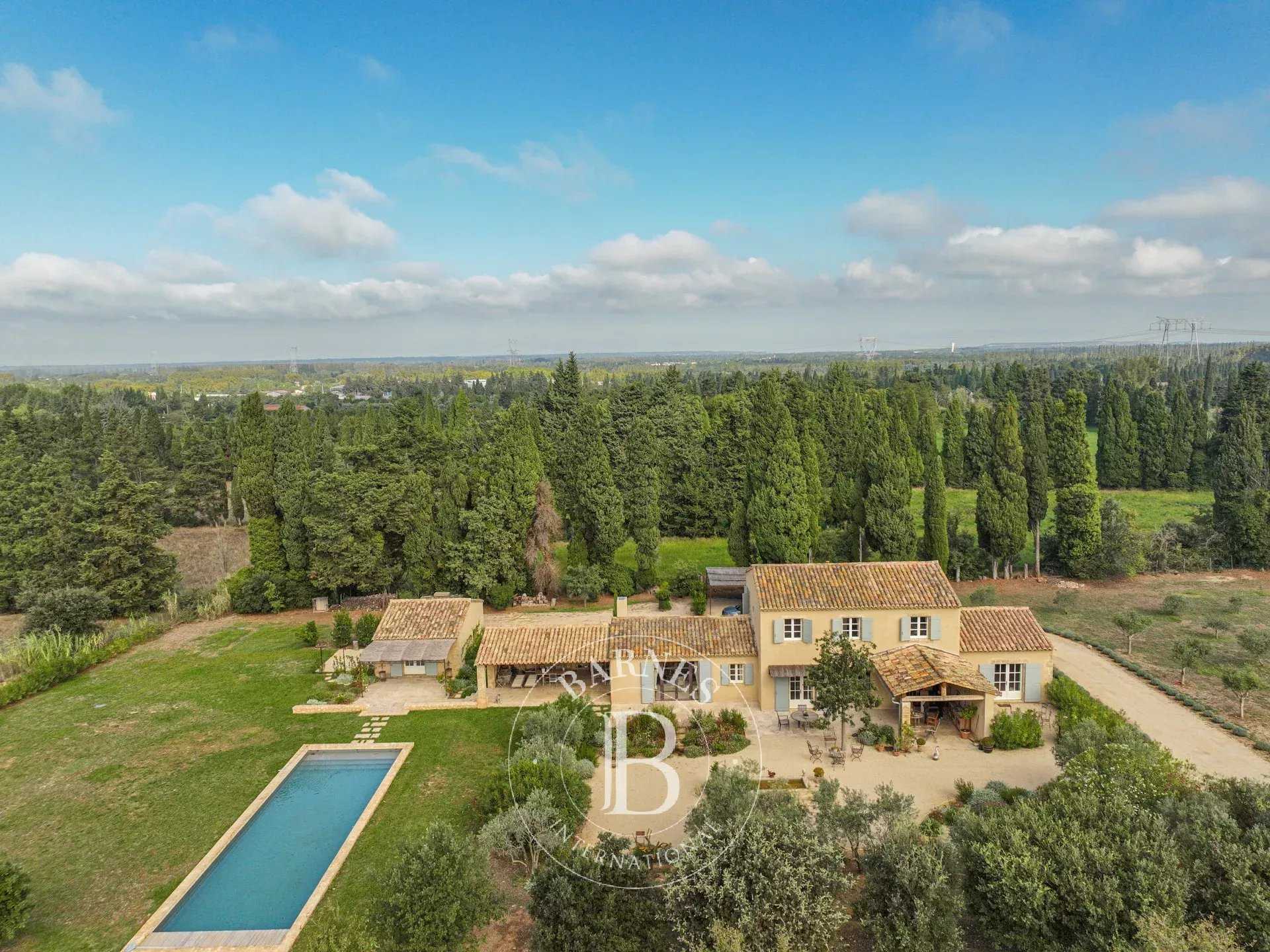 Eygalières  - House 6 Bedrooms