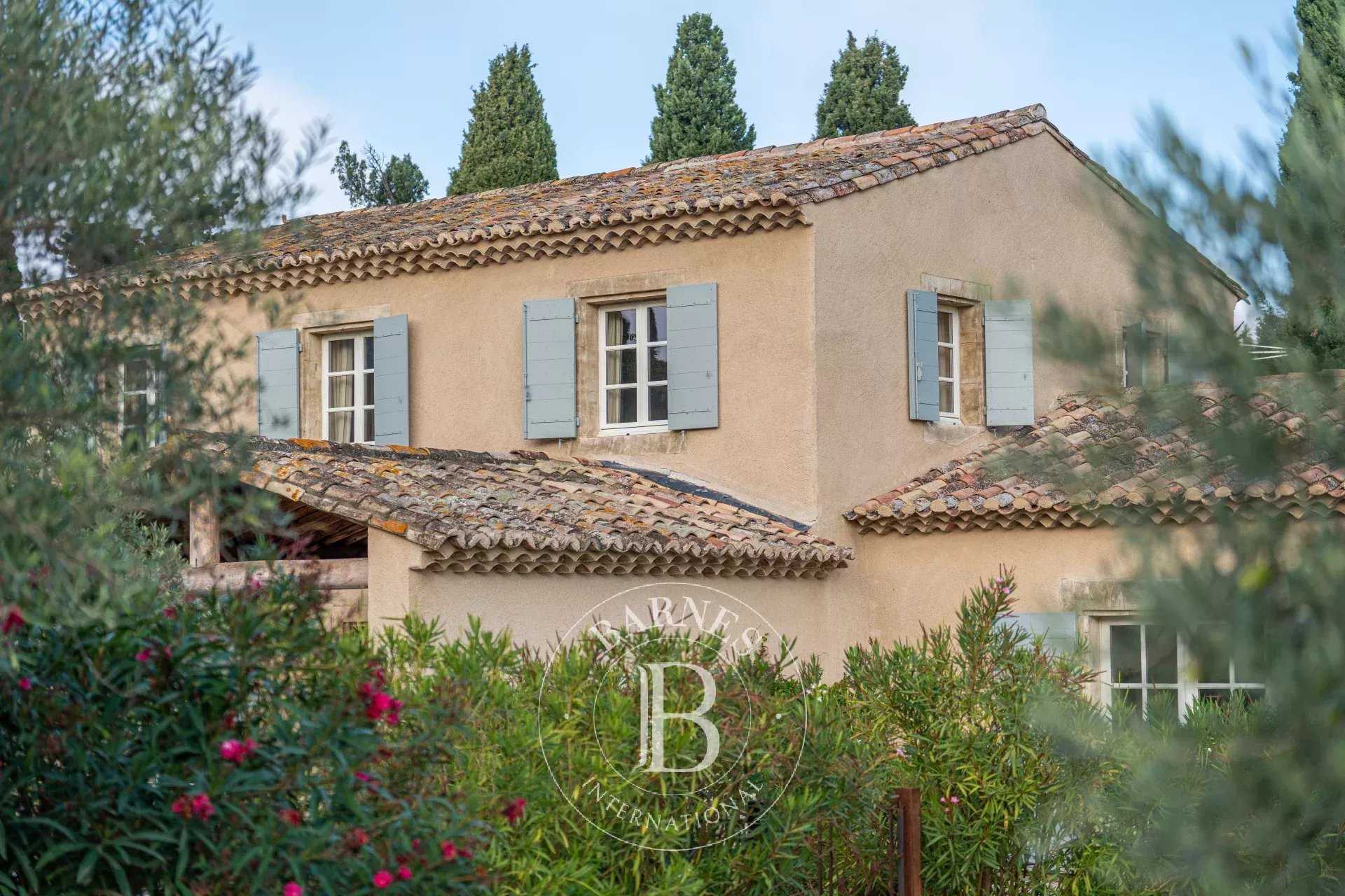 Eygalières  - House 6 Bedrooms