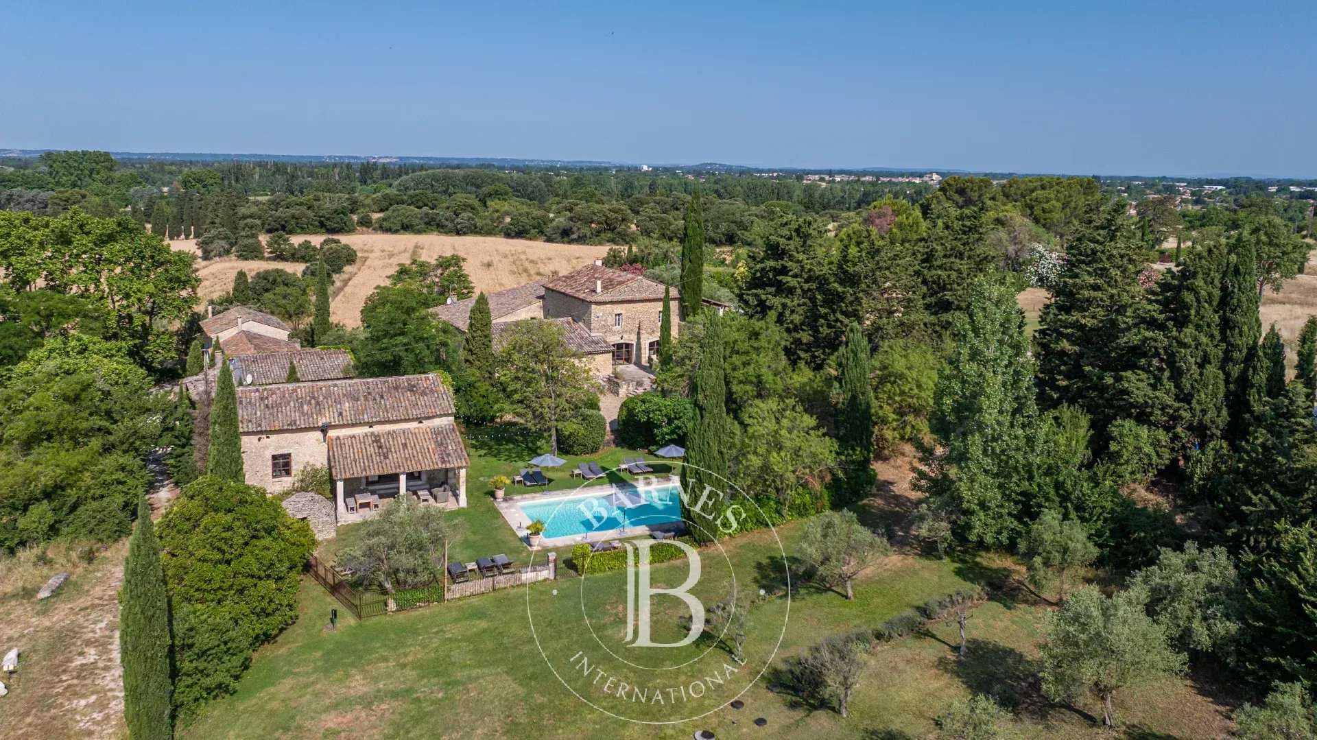 L'Isle-sur-la-Sorgue  - Property 