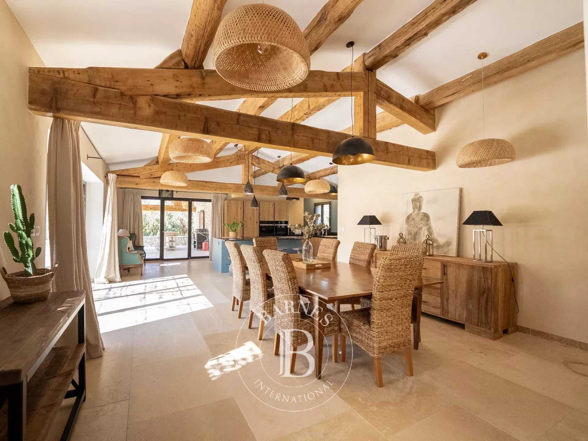 Maussane-les-Alpilles  - Maison 9 Pièces 6 Chambres