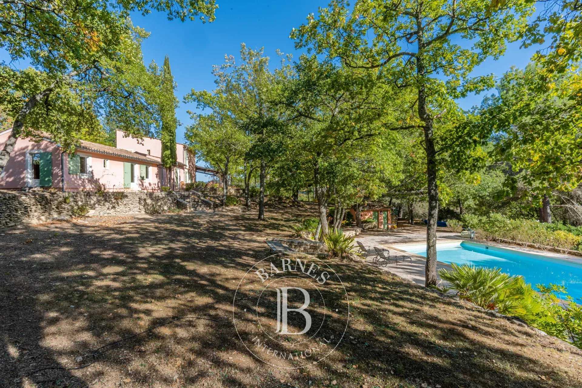 Bonnieux  - Property 6 Bedrooms