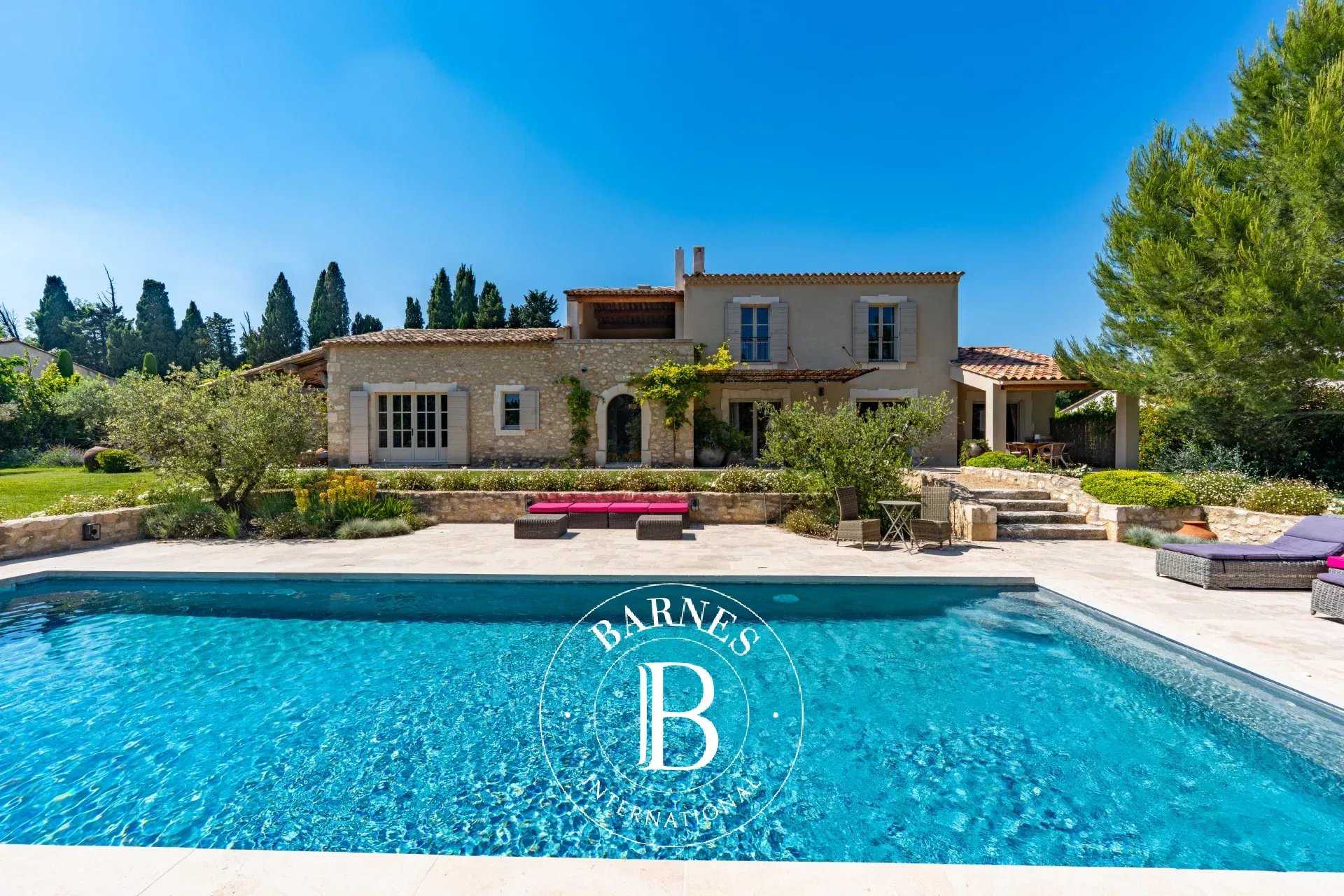Saint-Rémy-de-Provence  - Maison 5 Pi&egrave;ces 4 Chambres