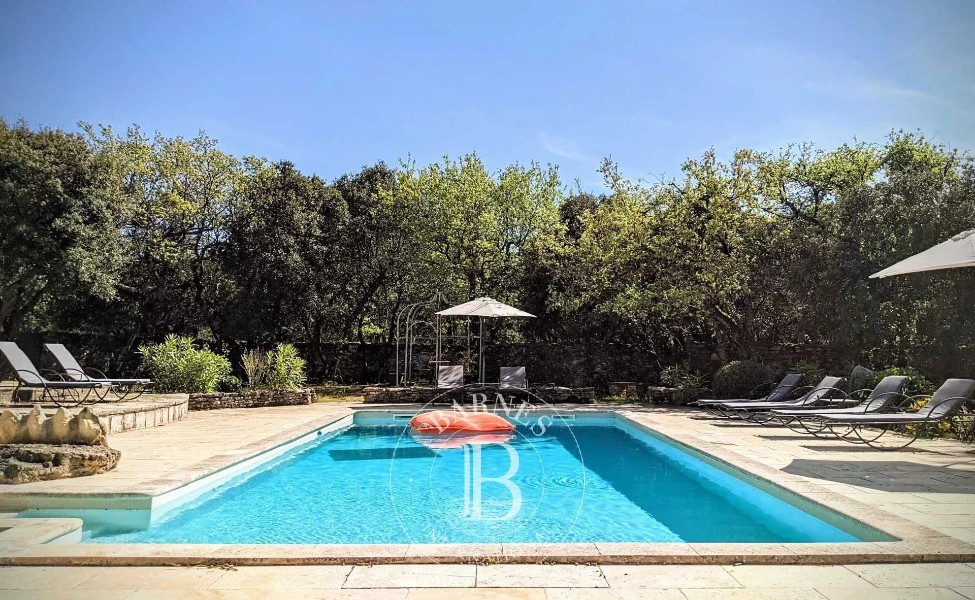 Bonnieux  - Mas 6 Bedrooms