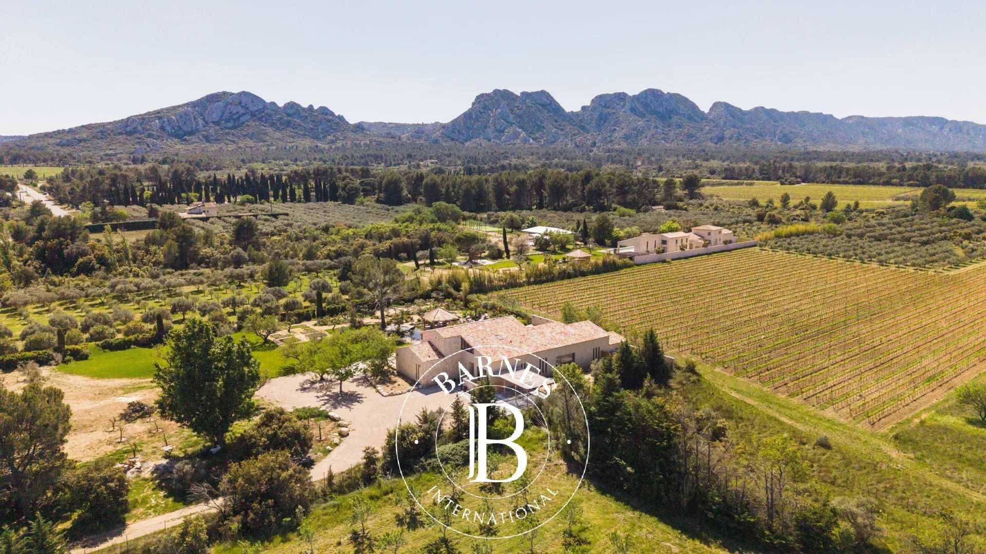 Eygalières  - House 5 Bedrooms