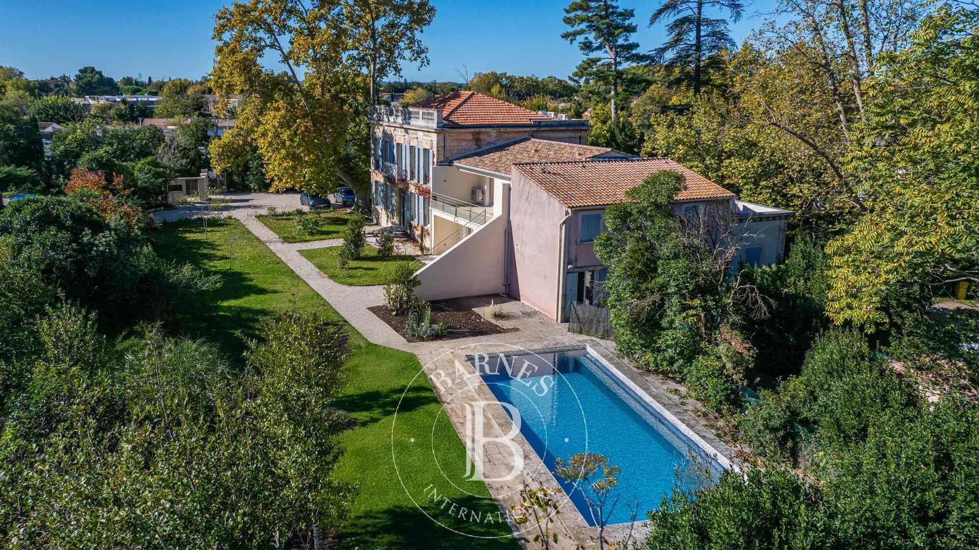 Avignon  - Immeuble 26 Pièces