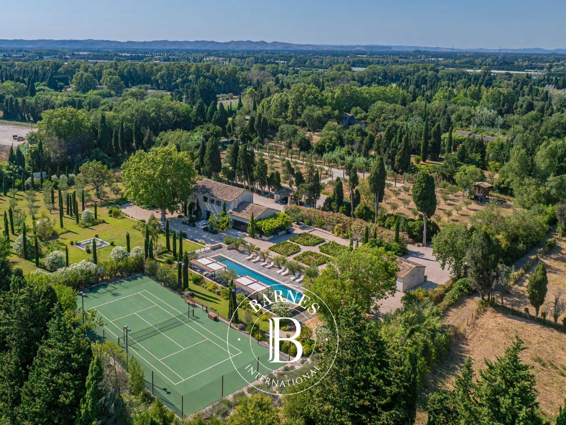 Saint-Rémy-de-Provence  - Propriété 12 Pi&egrave;ces 6 Chambres