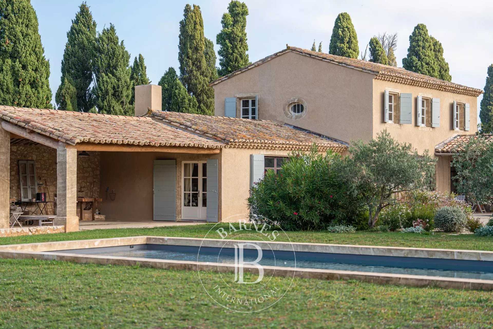 Eygalières  - House 6 Bedrooms