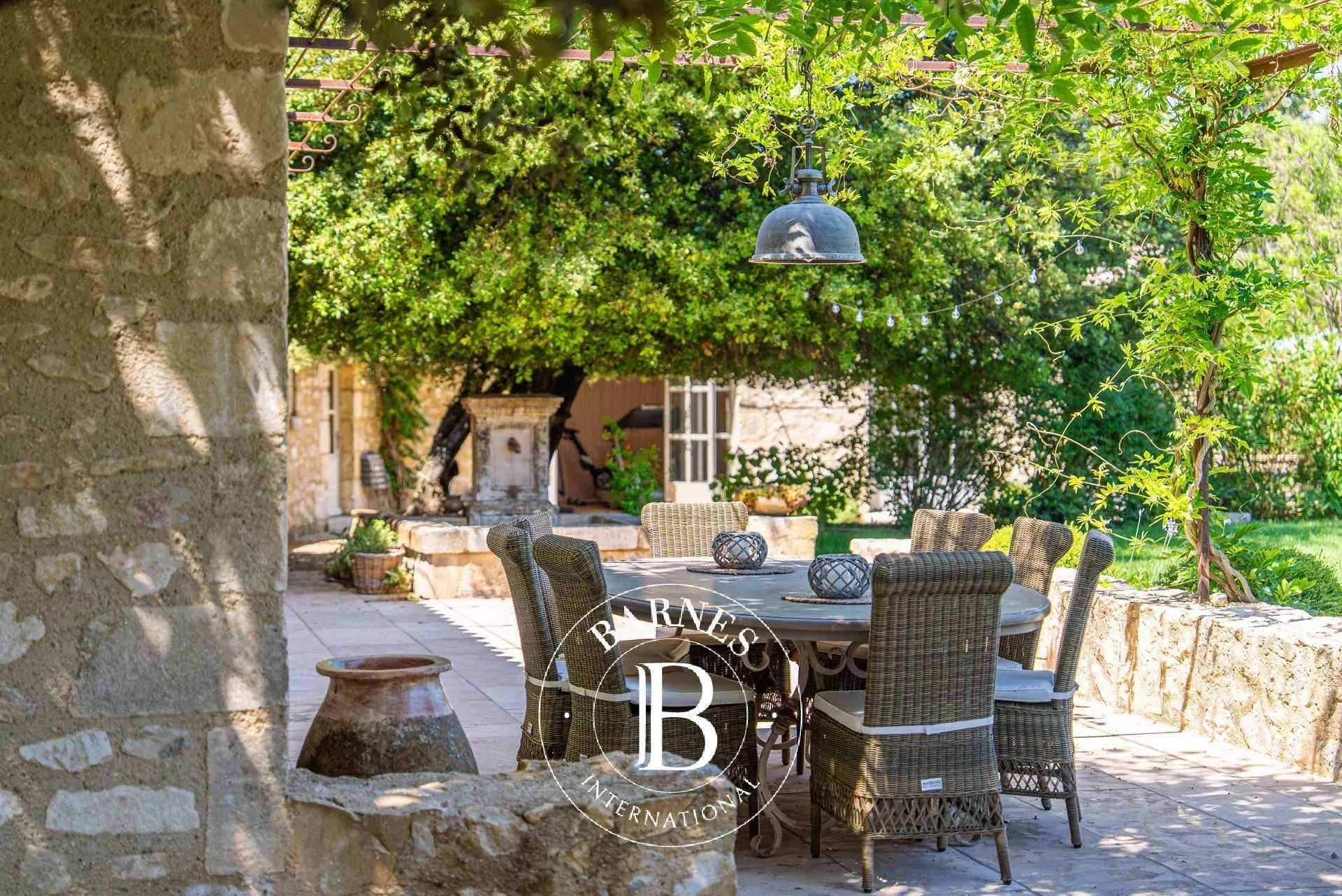 Eygalières  - House 5 Bedrooms