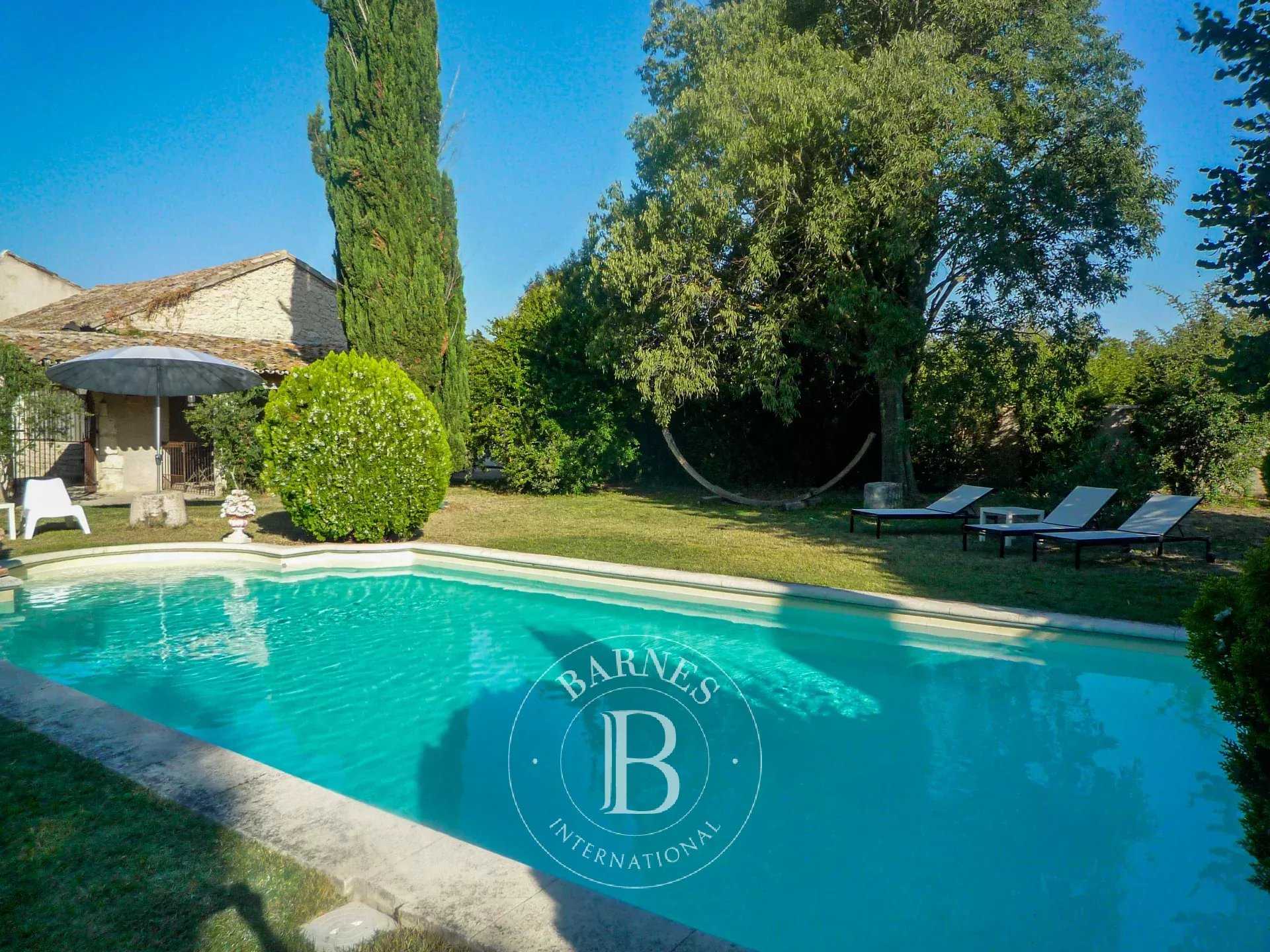 Taillades  - Mas 12 Pi&egrave;ces 8 Chambres