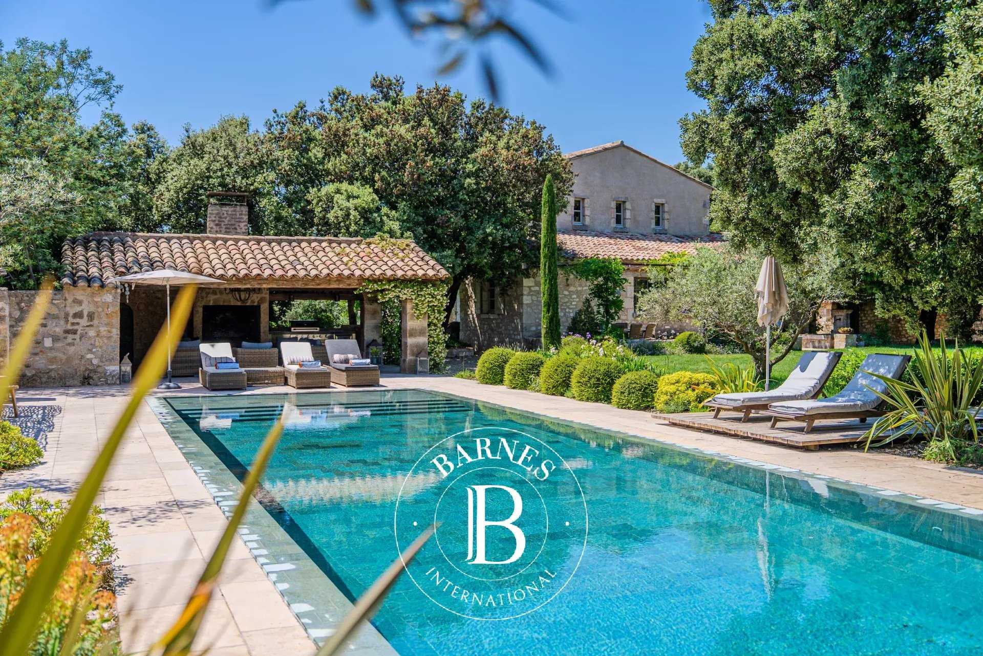 Eygalières  - House 5 Bedrooms