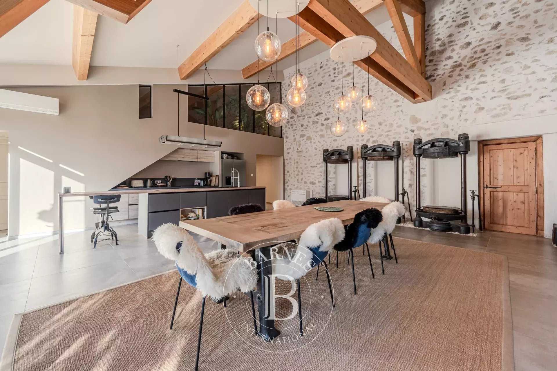 Mormoiron  - Village house 8 Bedrooms