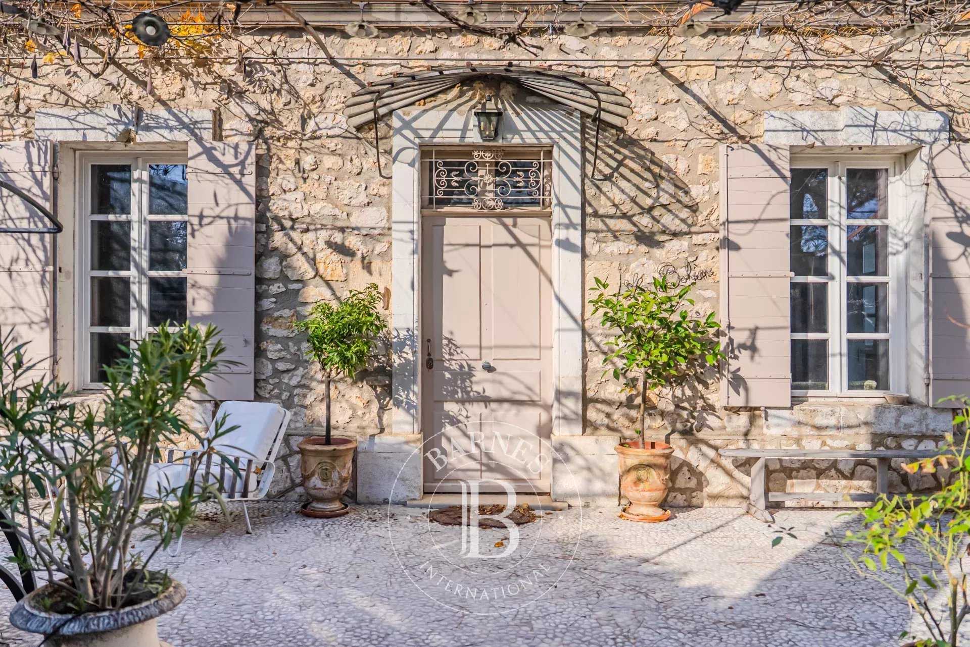 Maison Eygalières  -  ref 86443213 (picture 1)