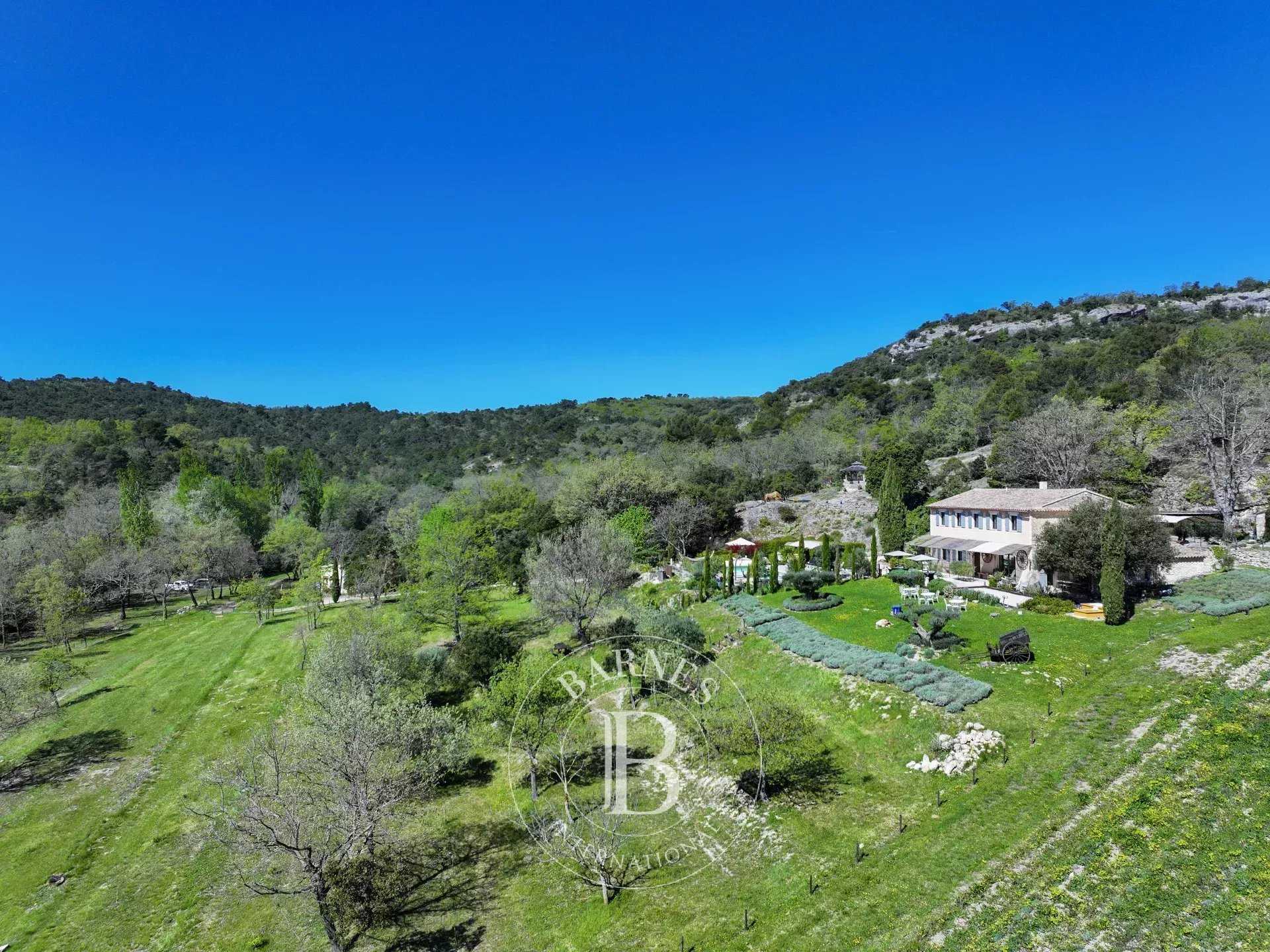 Propriété Murs  -  ref 85705083 (picture 1)