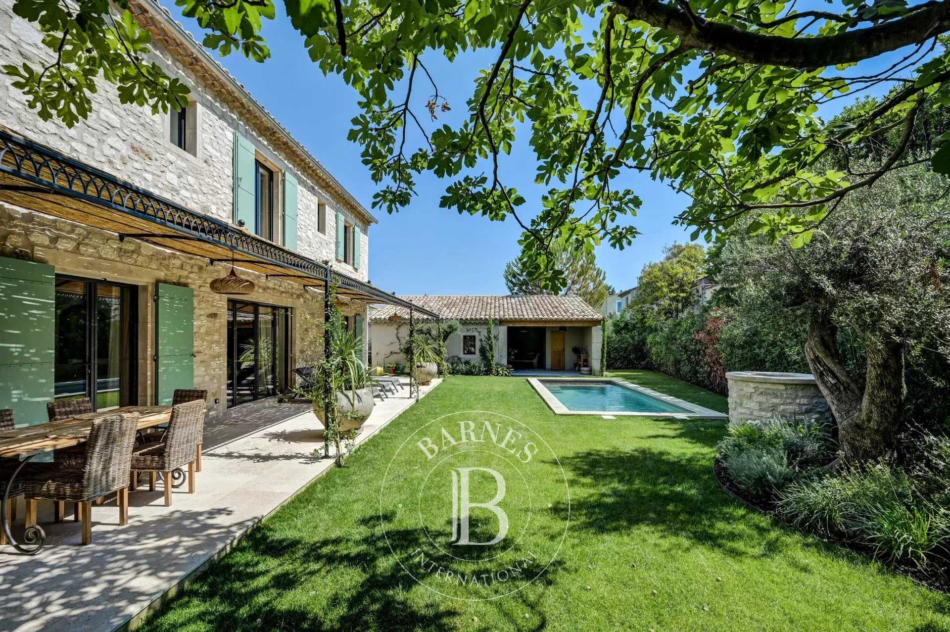 Maison Saint-Rémy-de-Provence  -  ref 85995554 (picture 1)