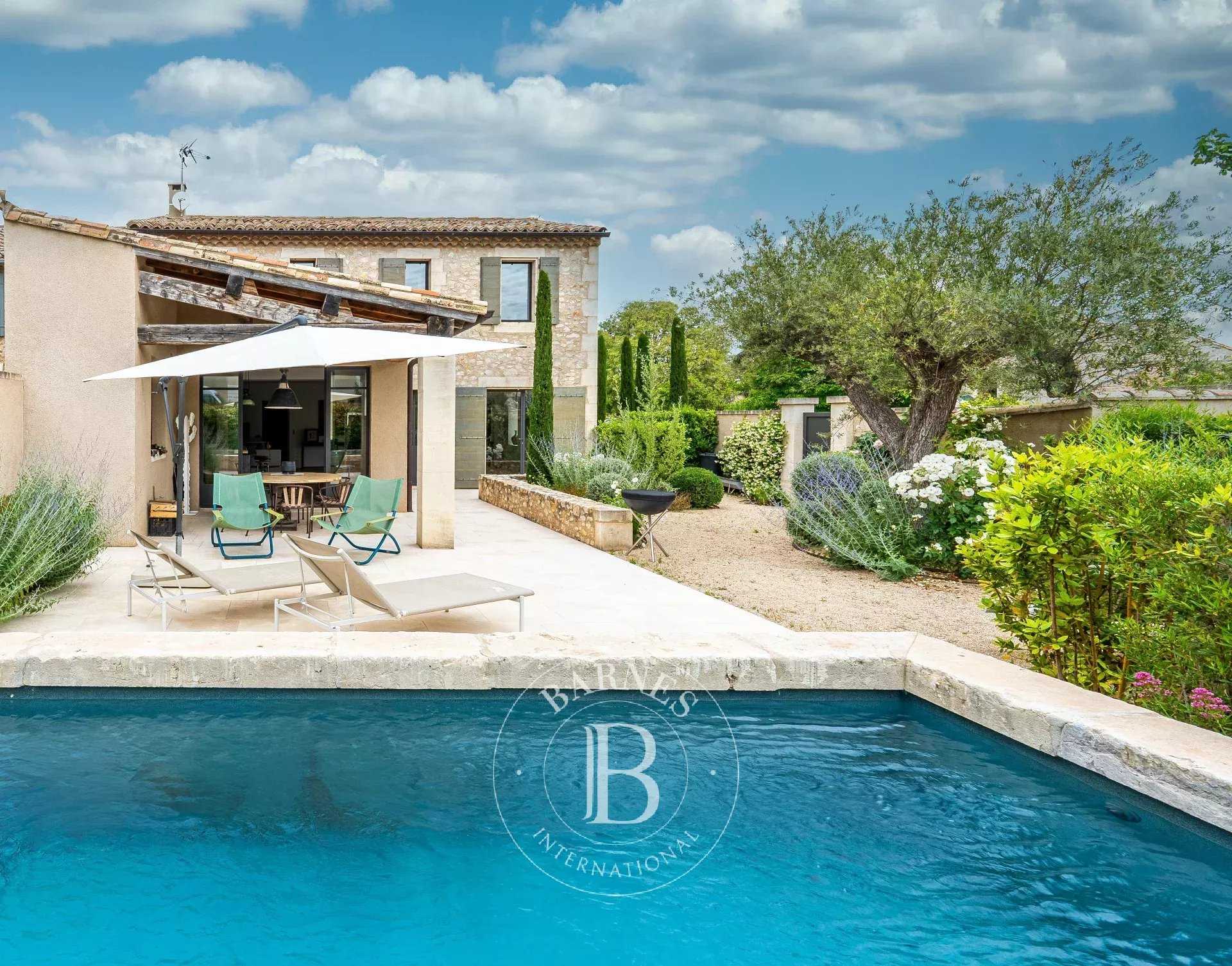 Maison Eygalières  -  ref 84880897 (picture 1)