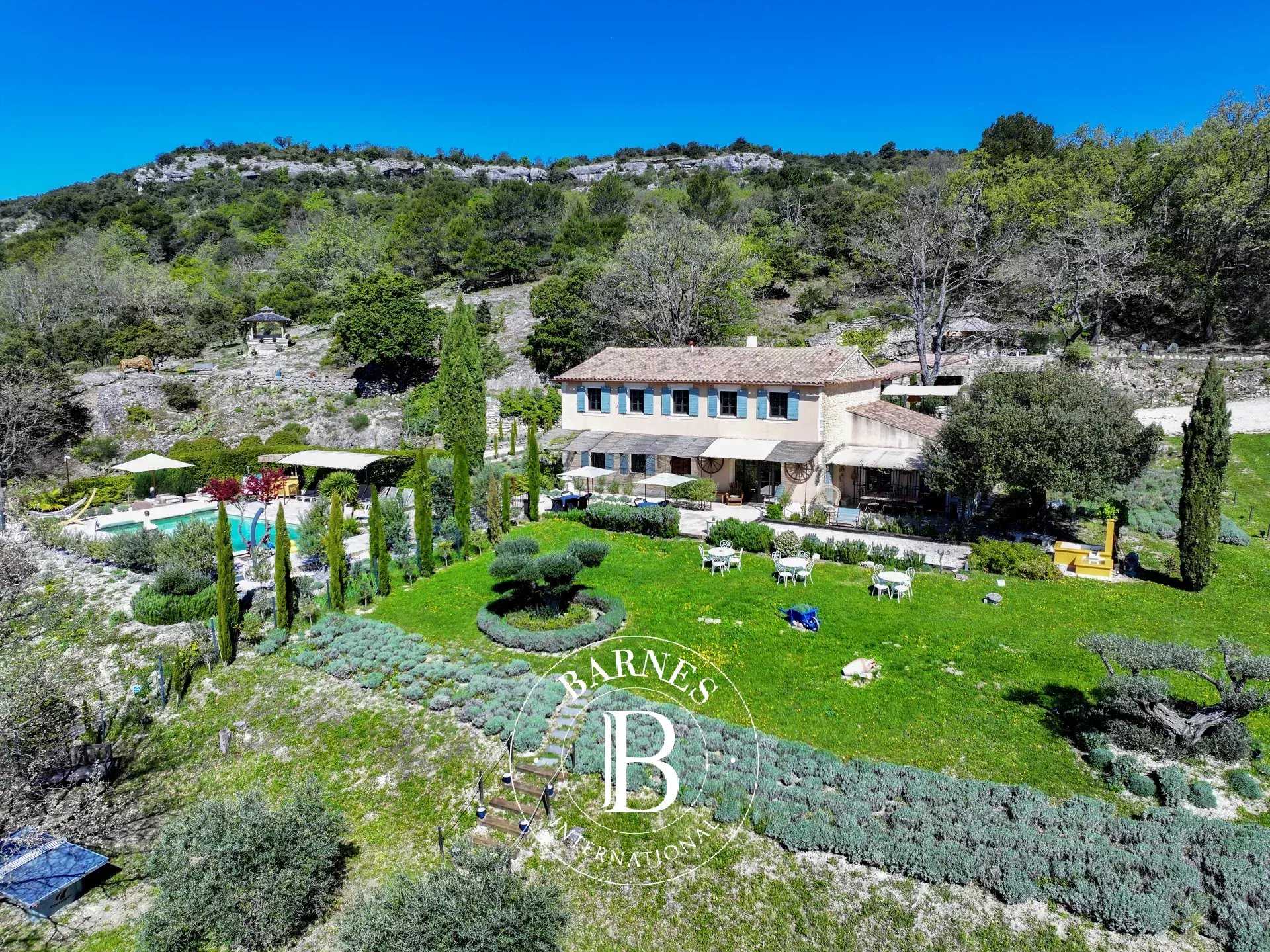 Propriété Gordes  -  ref 85705083 (picture 1)
