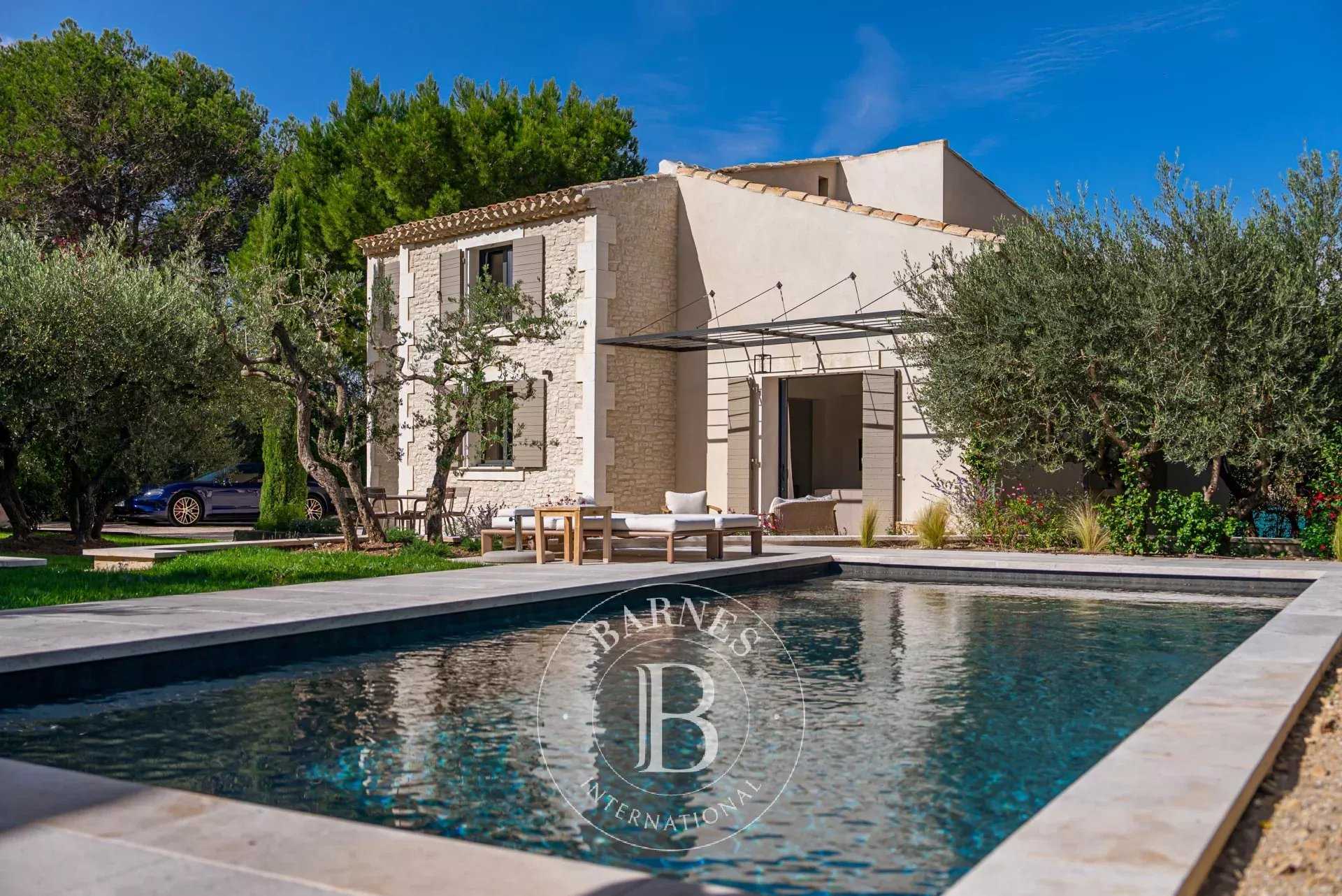 Eygalières  - House 4 Bedrooms
