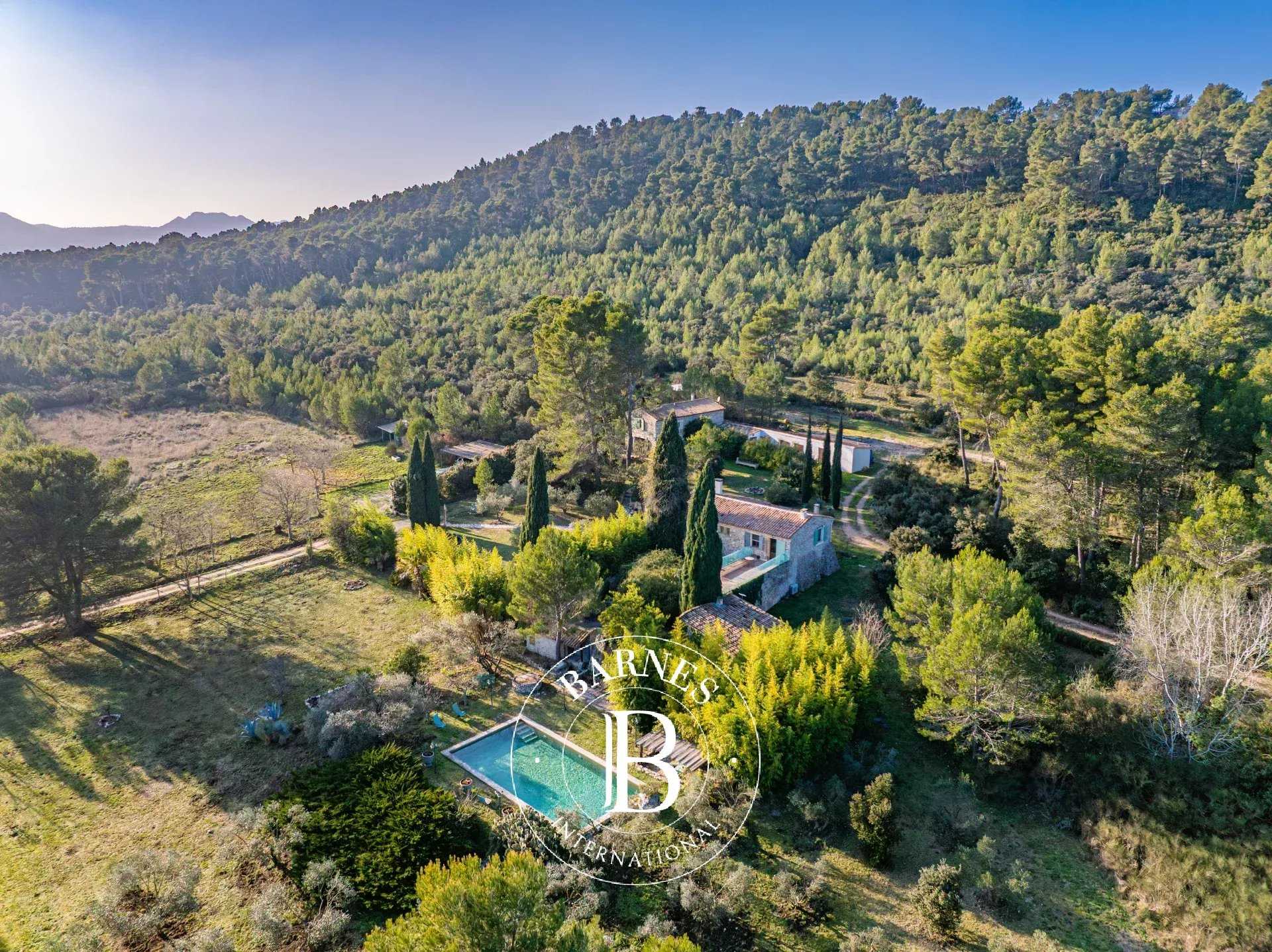 Property Eygalières  -  ref 86556777 (picture 1)