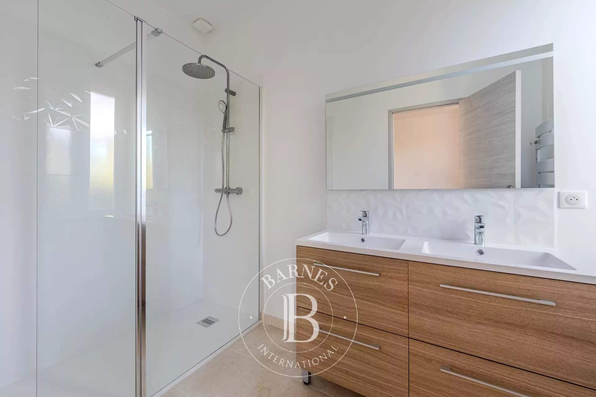 Avignon  - Immeuble 26 Pièces - picture 10