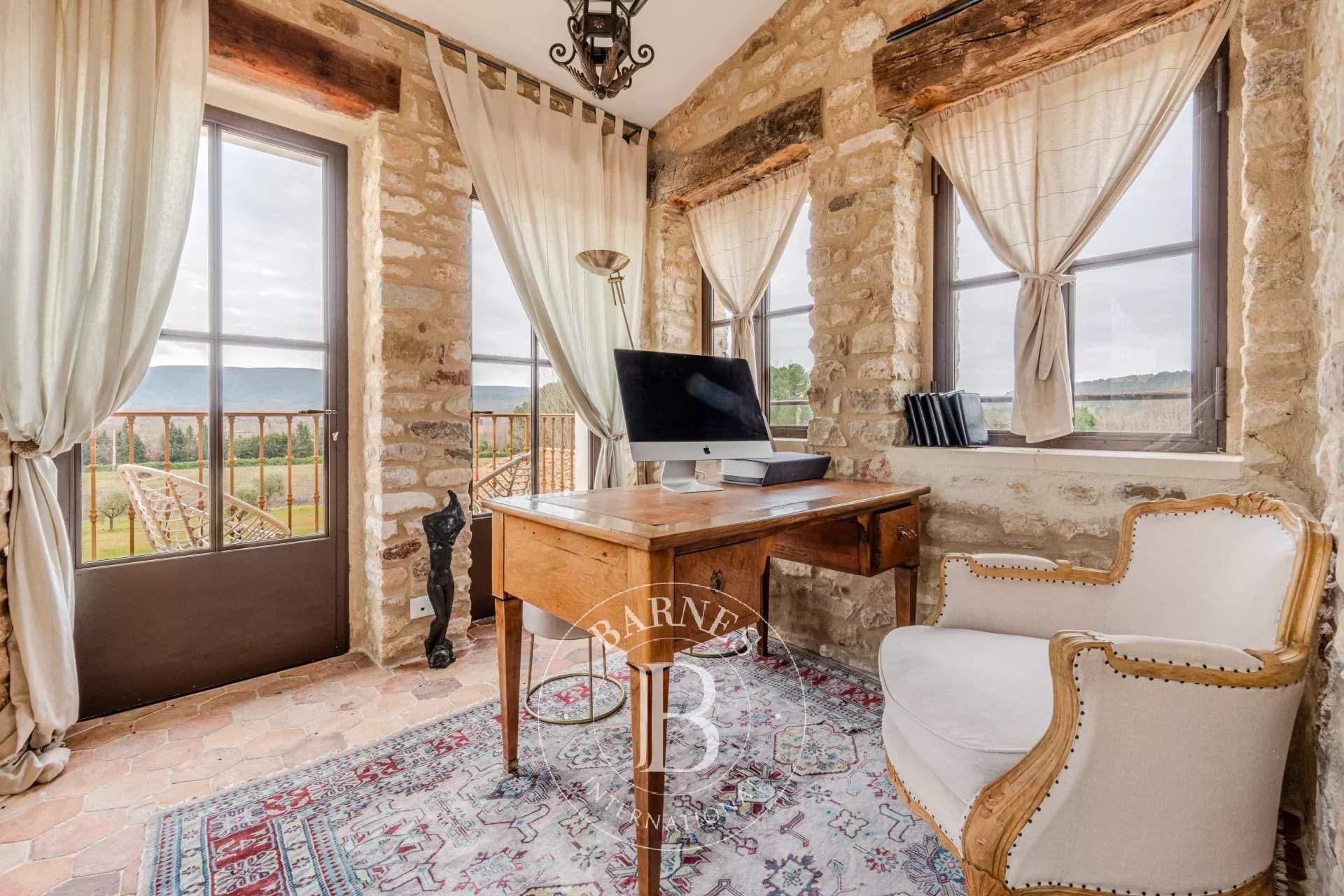 Roussillon  - House 3 Bedrooms - picture 18