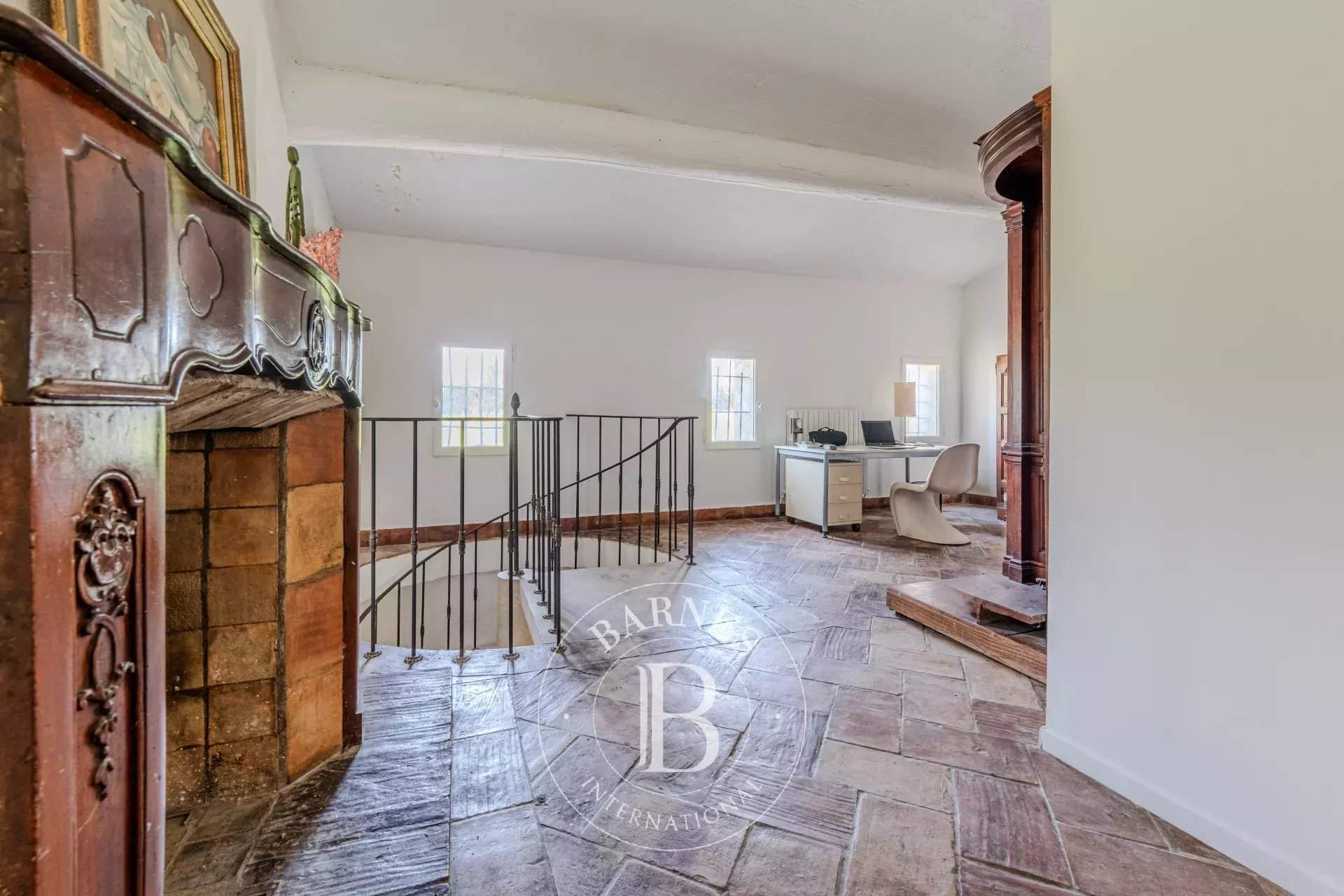 Taillades  - Mas 8 Bedrooms - picture 14