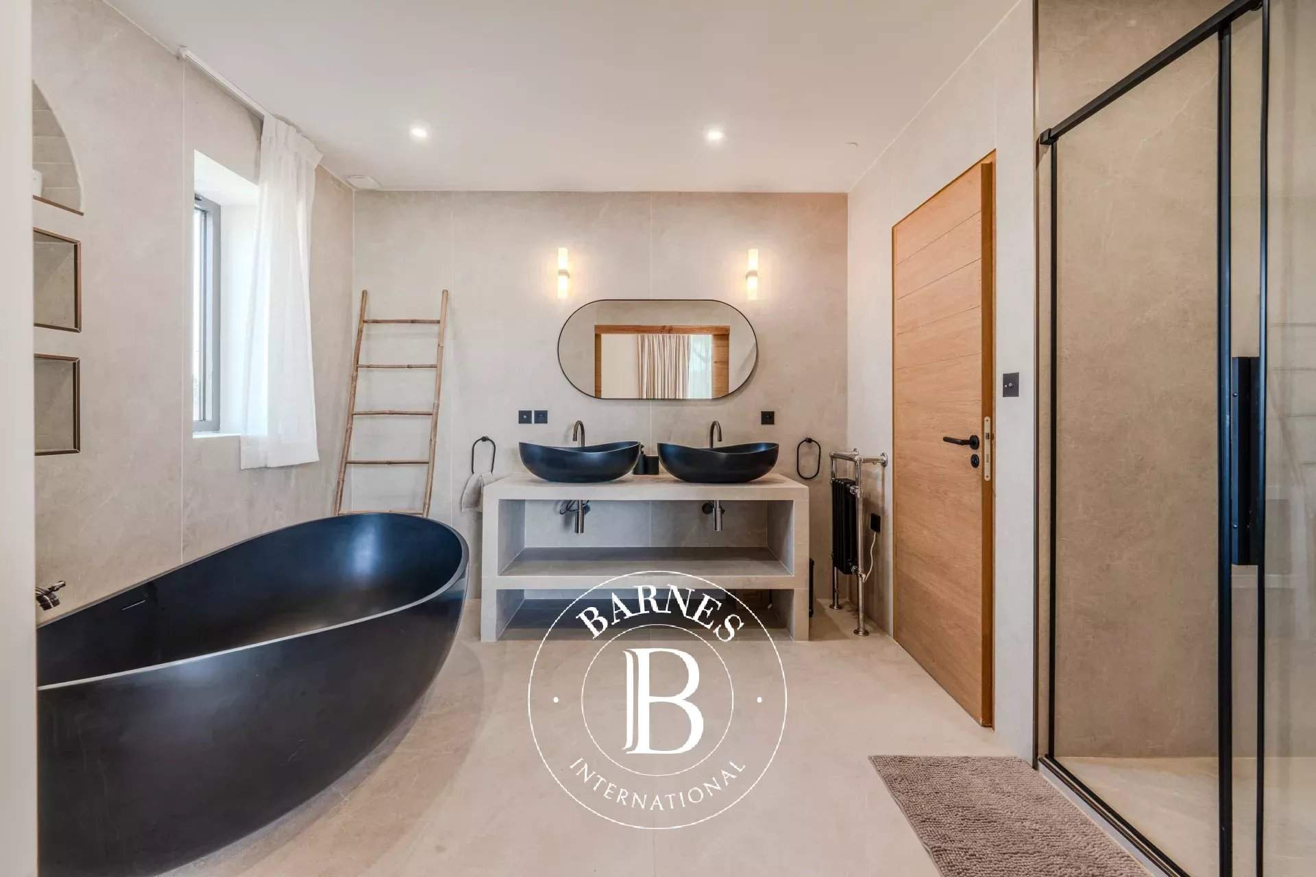 Eygalières  - Maison 8 Pi&egrave;ces 6 Chambres - picture 19