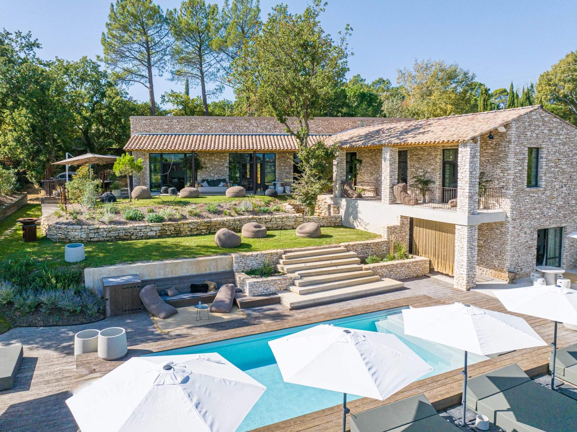 Gordes  - House 6 Bedrooms - picture 1