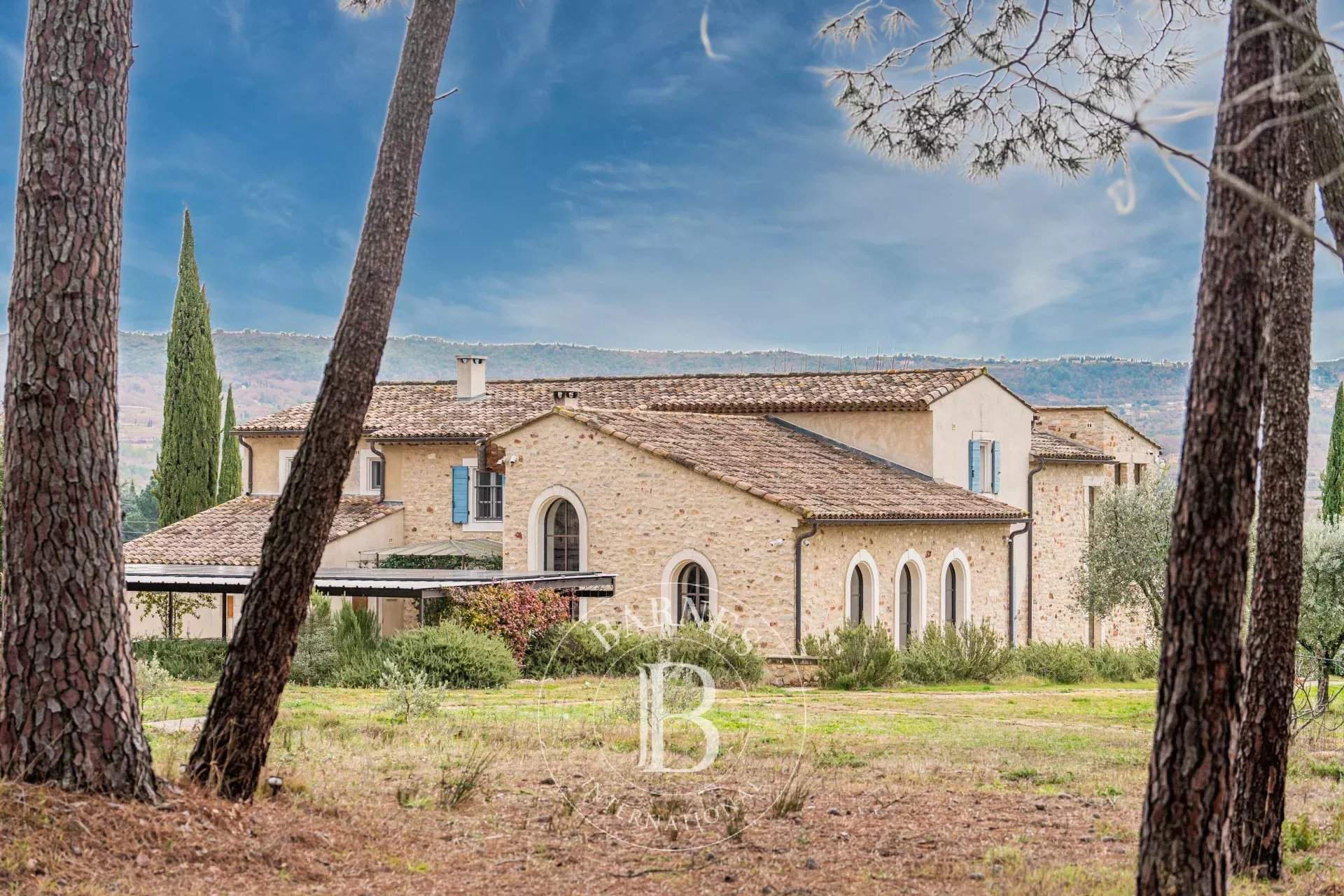 Roussillon  - House 3 Bedrooms - picture 4