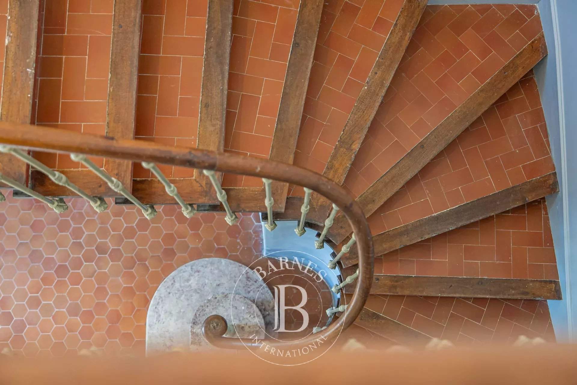 Avignon  - Immeuble 26 Pièces - picture 17