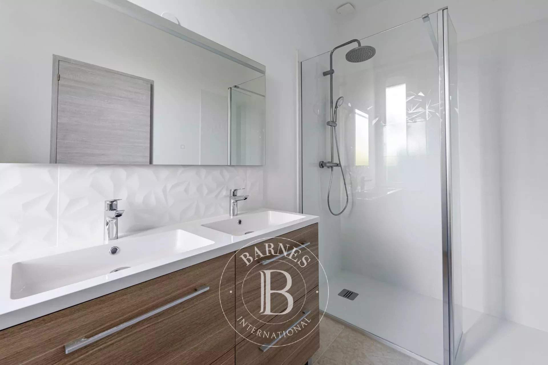 Avignon  - Immeuble 26 Pièces - picture 9