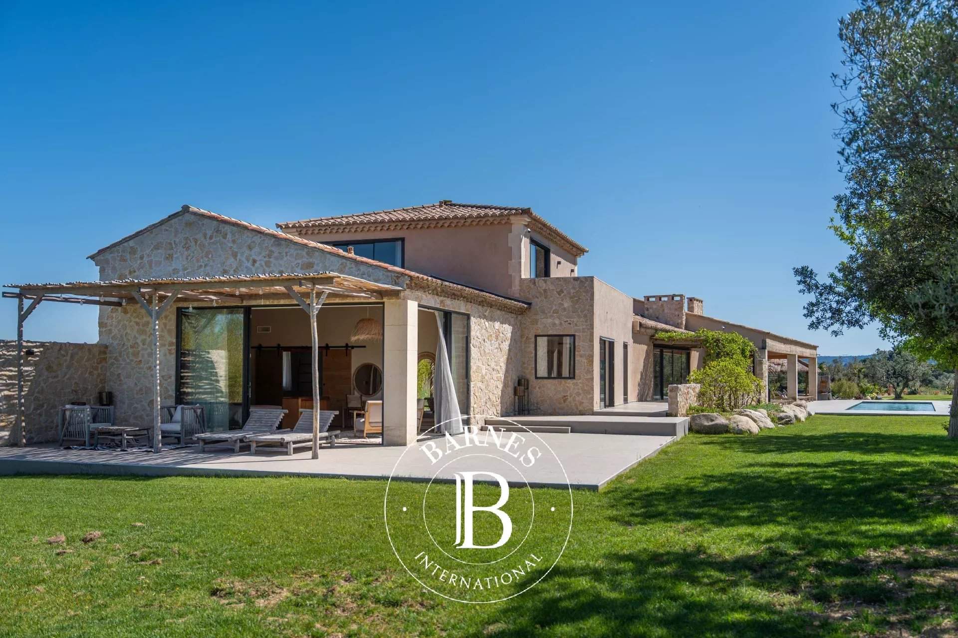 Eygalières  - Maison 8 Pi&egrave;ces 6 Chambres - picture 10