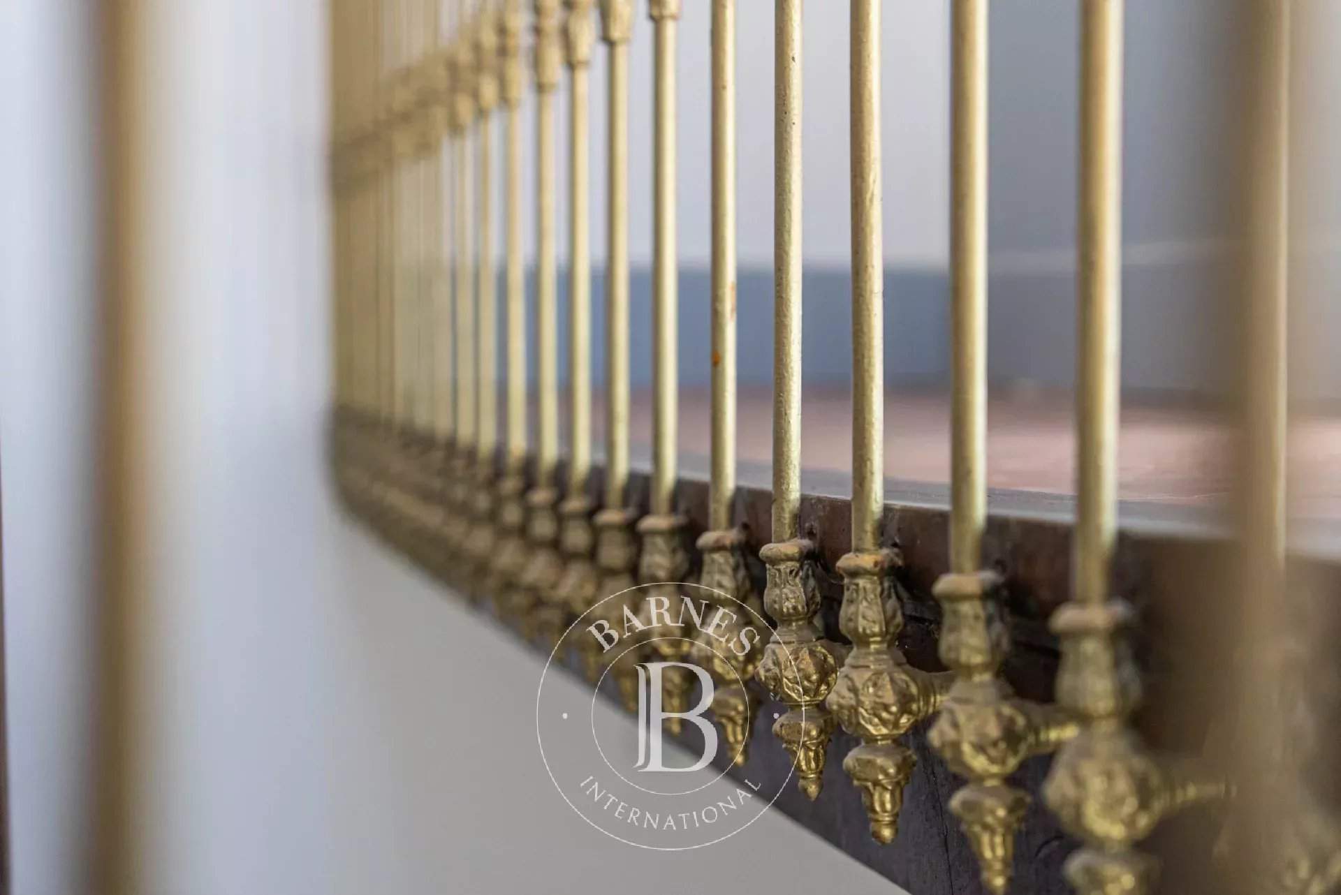 Avignon  - Immeuble 26 Pièces - picture 18