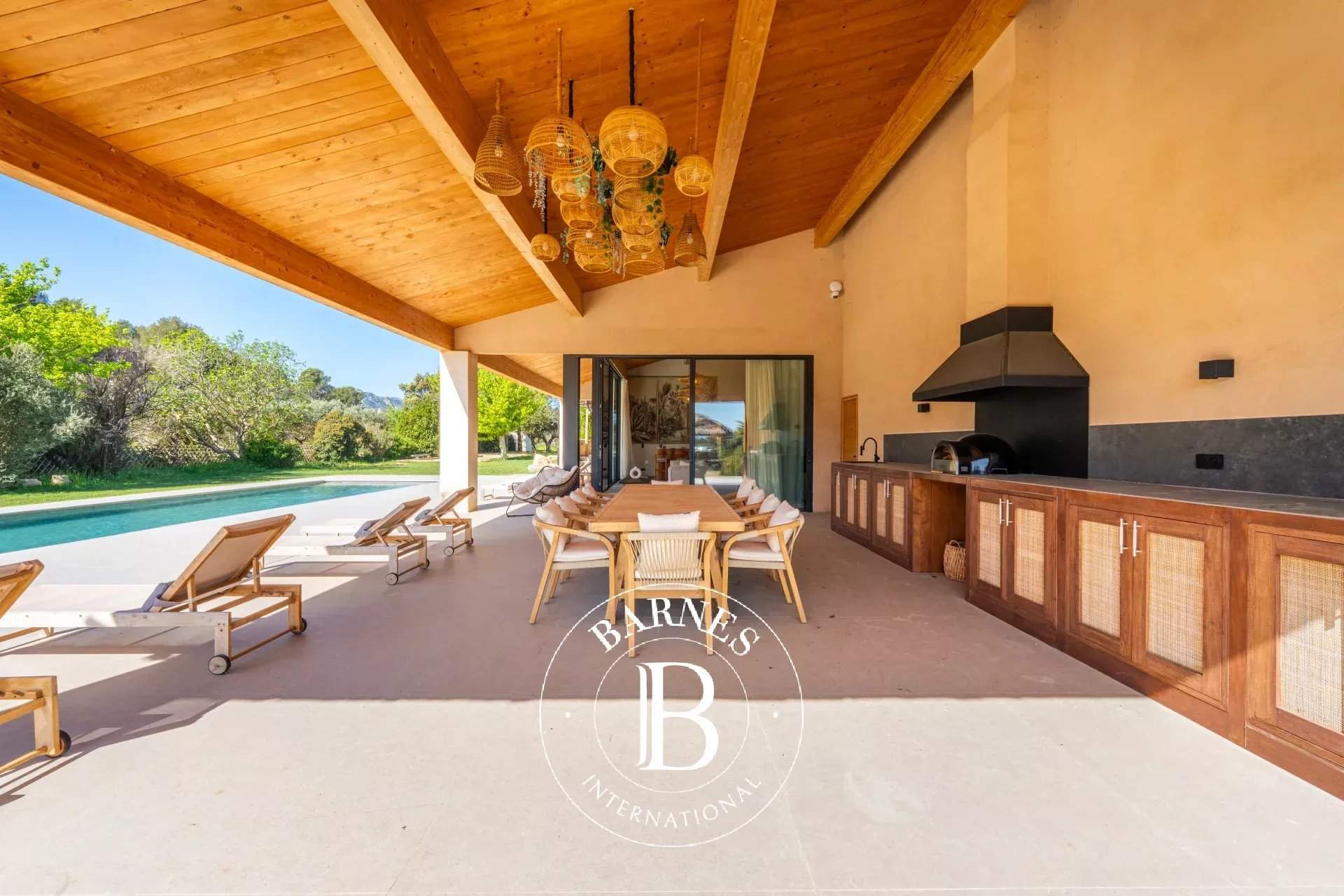 Eygalières  - Maison 8 Pi&egrave;ces 6 Chambres - picture 4