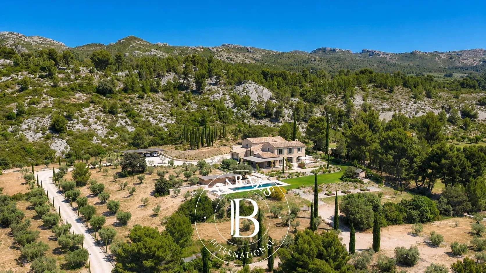 Maussane-les-Alpilles  - House 6 Bedrooms - picture 1