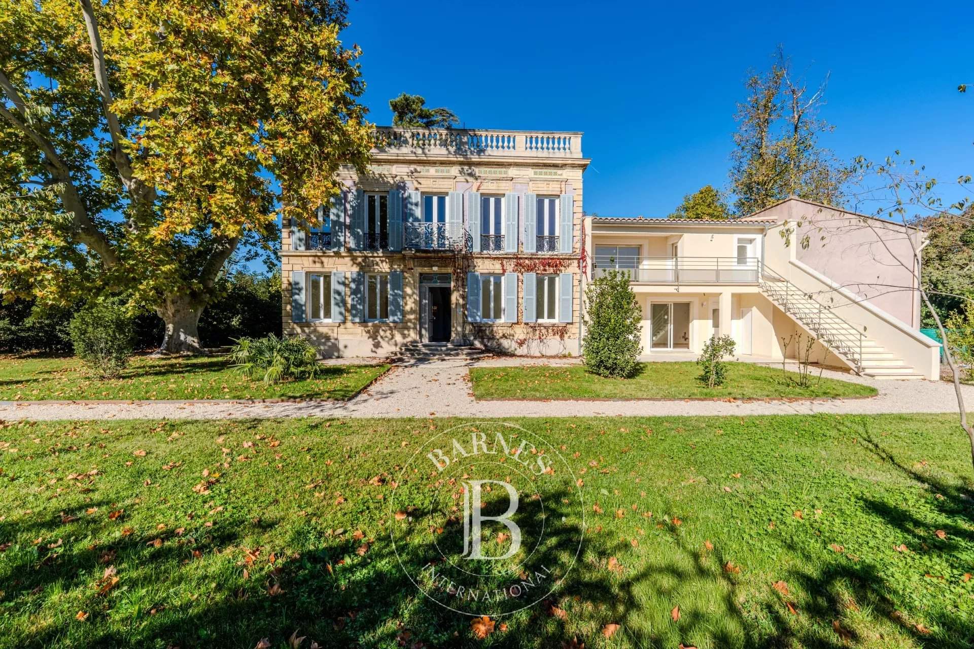 Avignon  - Immeuble 26 Pièces - picture 14