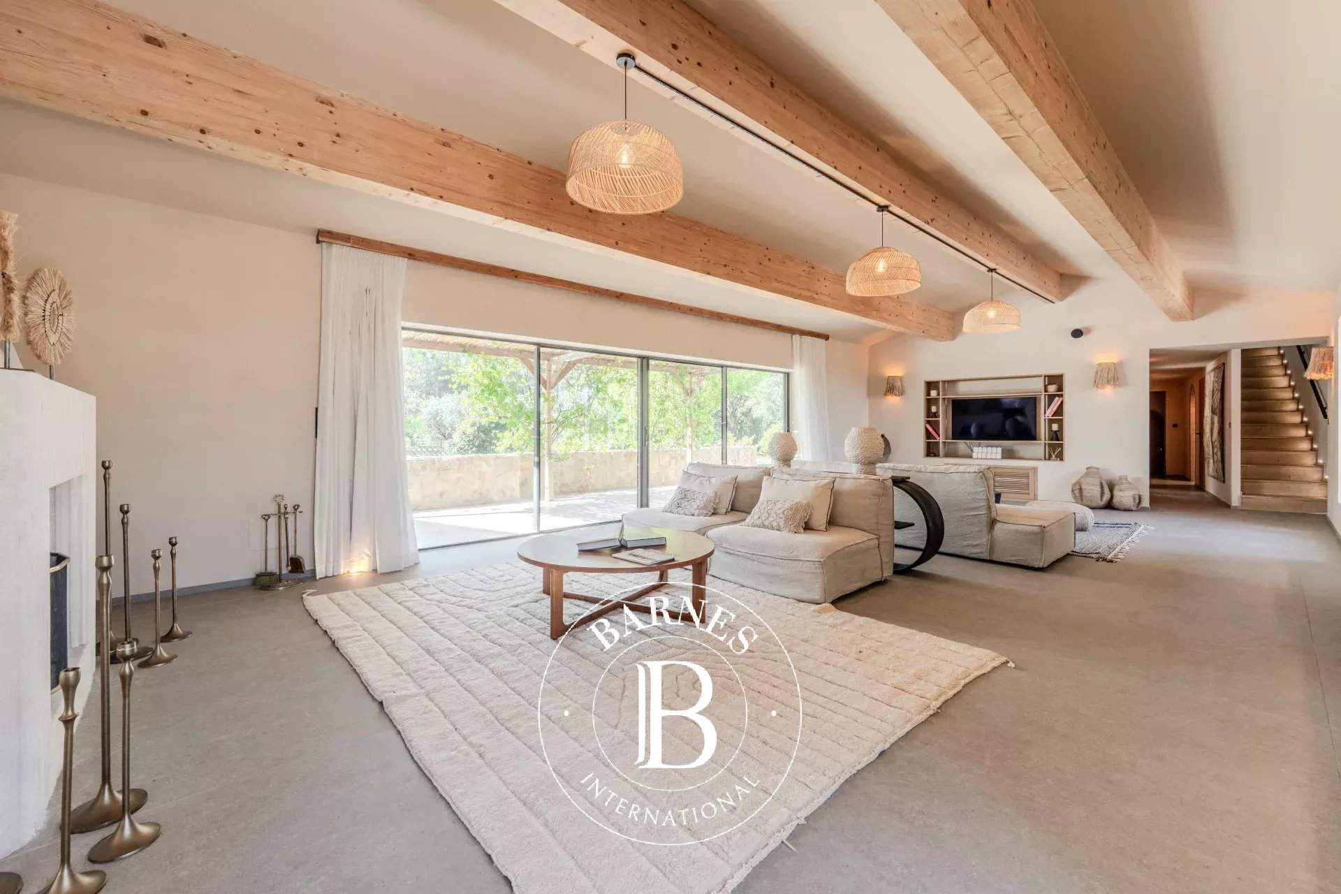 Eygalières  - Maison 8 Pi&egrave;ces 6 Chambres - picture 12