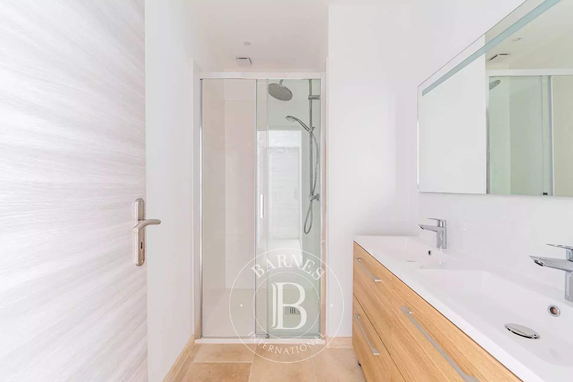 Avignon  - Immeuble 26 Pièces - picture 13