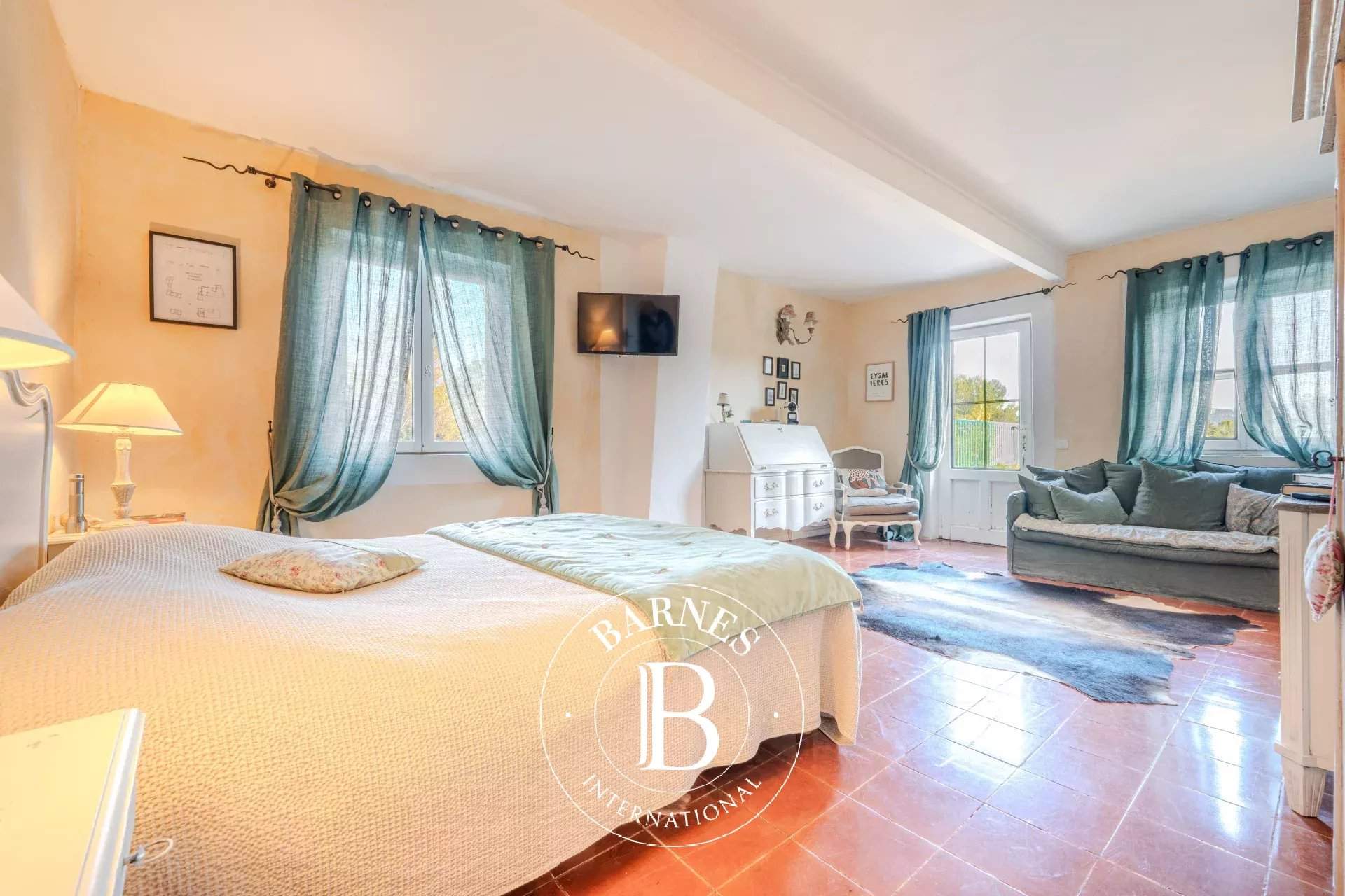 Eygalières  - Property 3 Bedrooms - picture 8