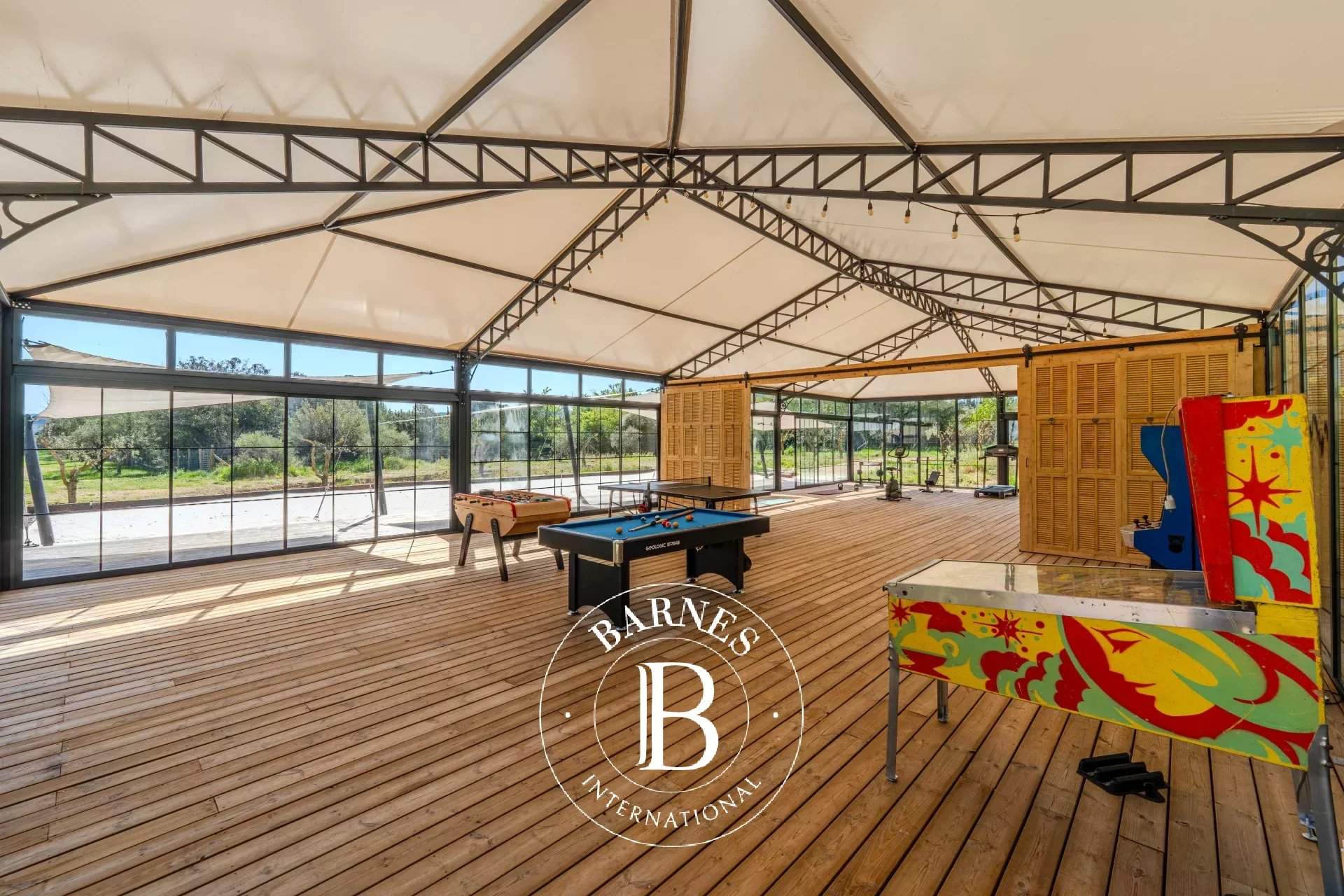 Eygalières  - Maison 8 Pi&egrave;ces 6 Chambres - picture 8