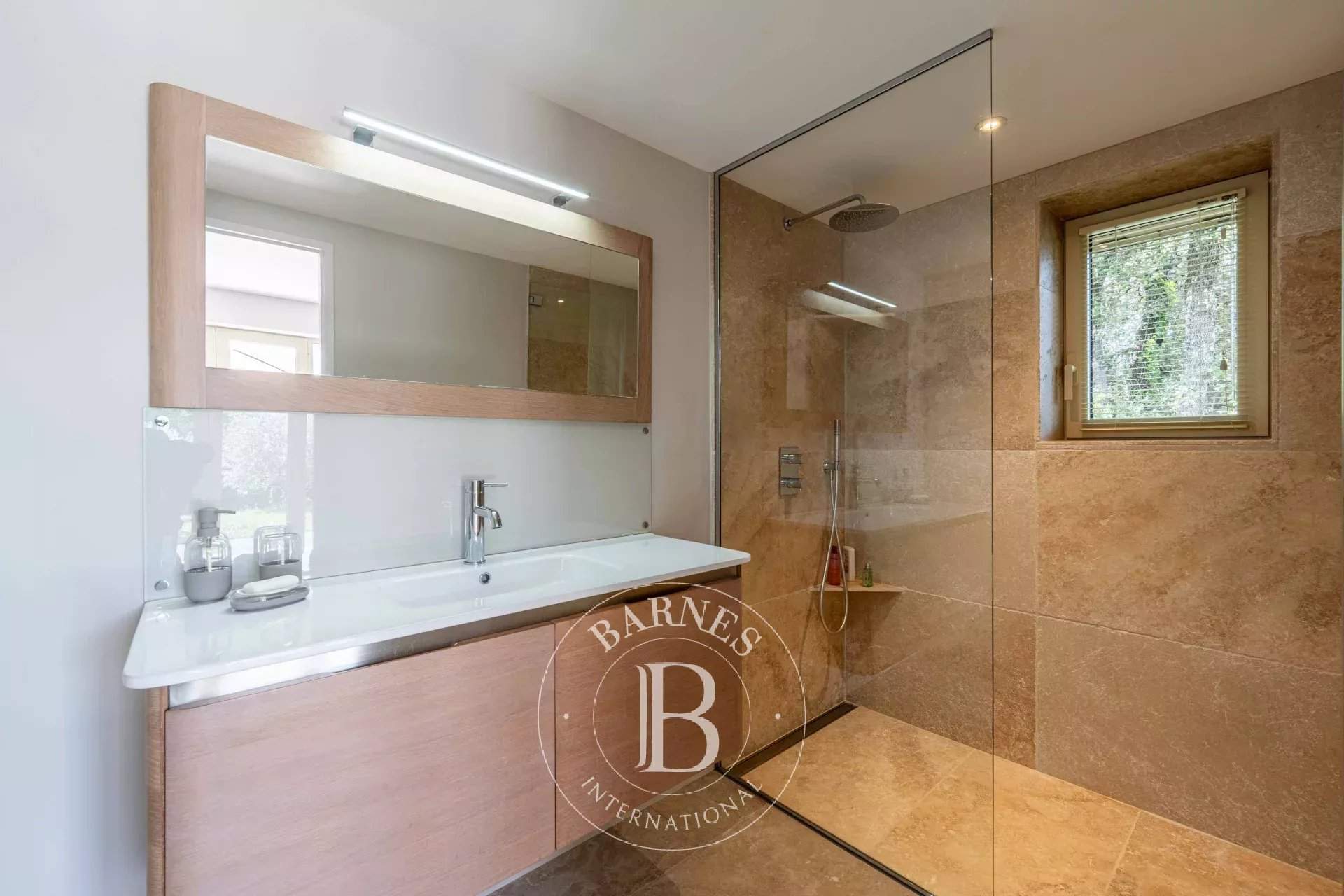 Gordes  - Mas 4 Bedrooms - picture 17