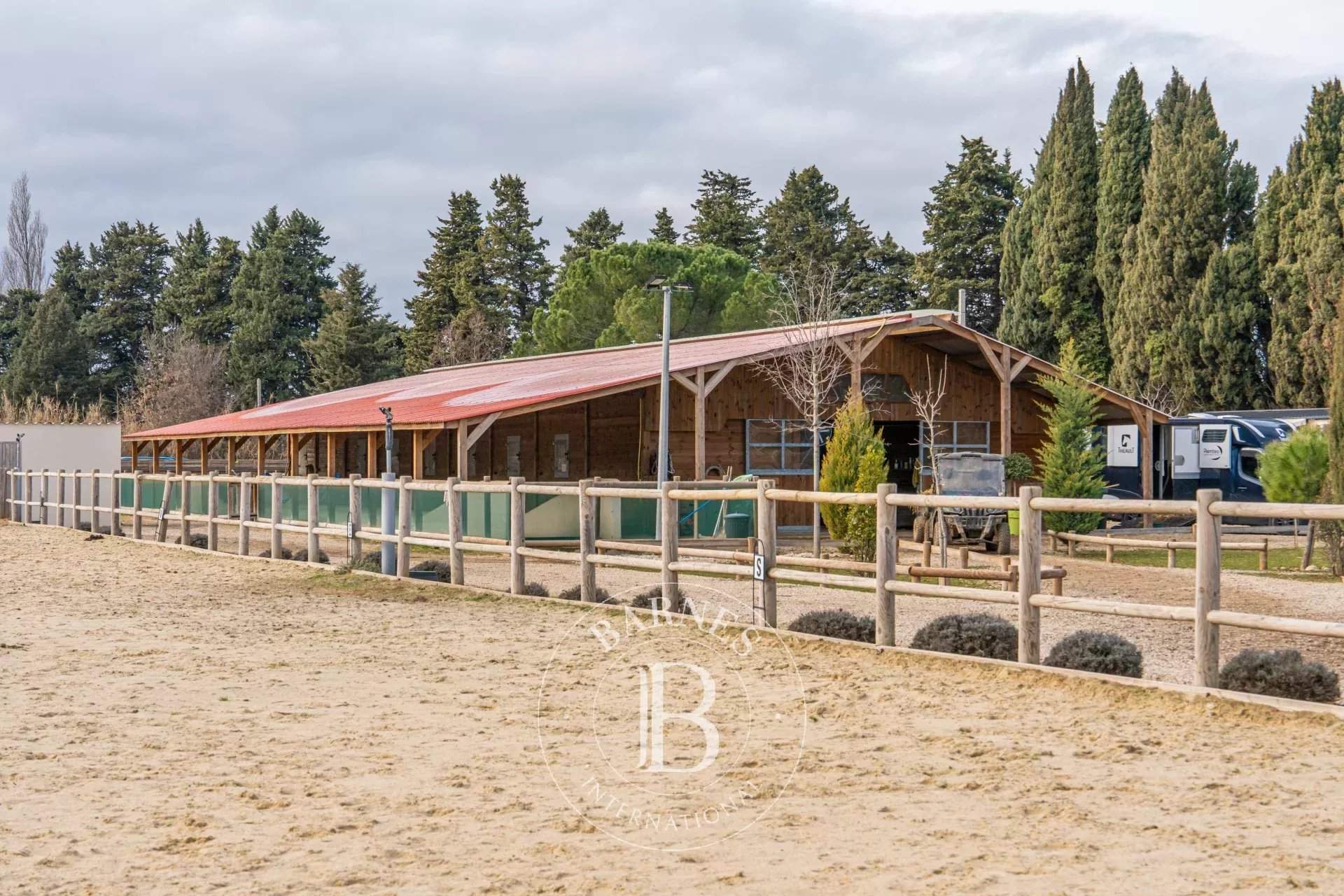 Mollégès  - Domaine équestre  - picture 2