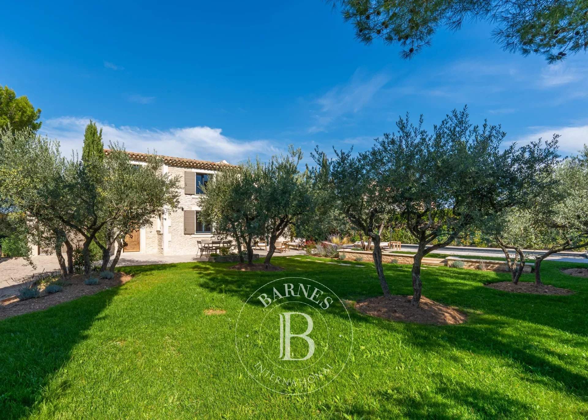 Eygalières  - House 4 Bedrooms - picture 2