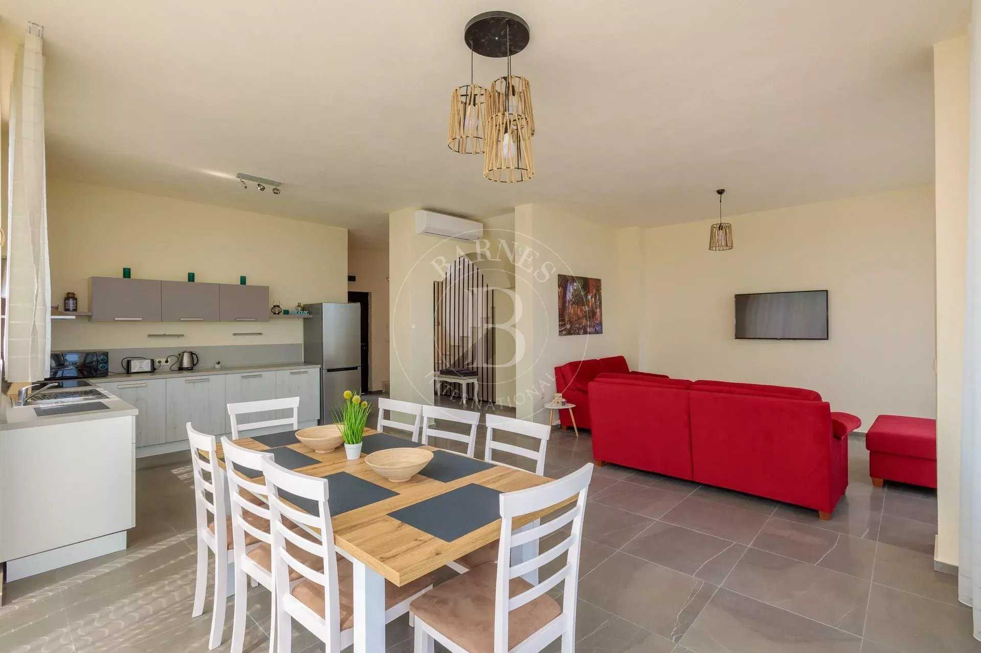Burgas  - Appartement 6 Pièces