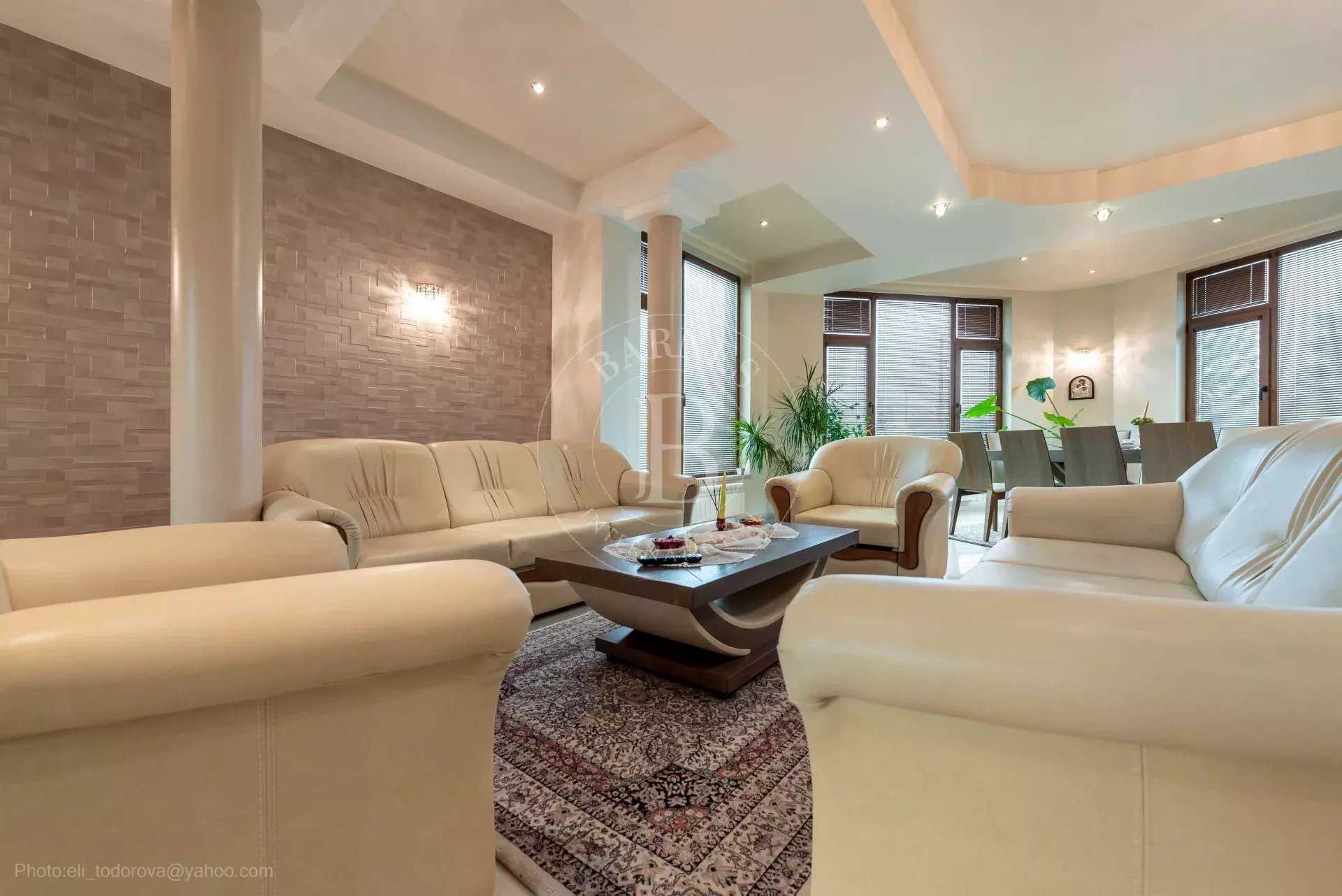 Dobrich  - Maison 5 Pi&egrave;ces 3 Chambres