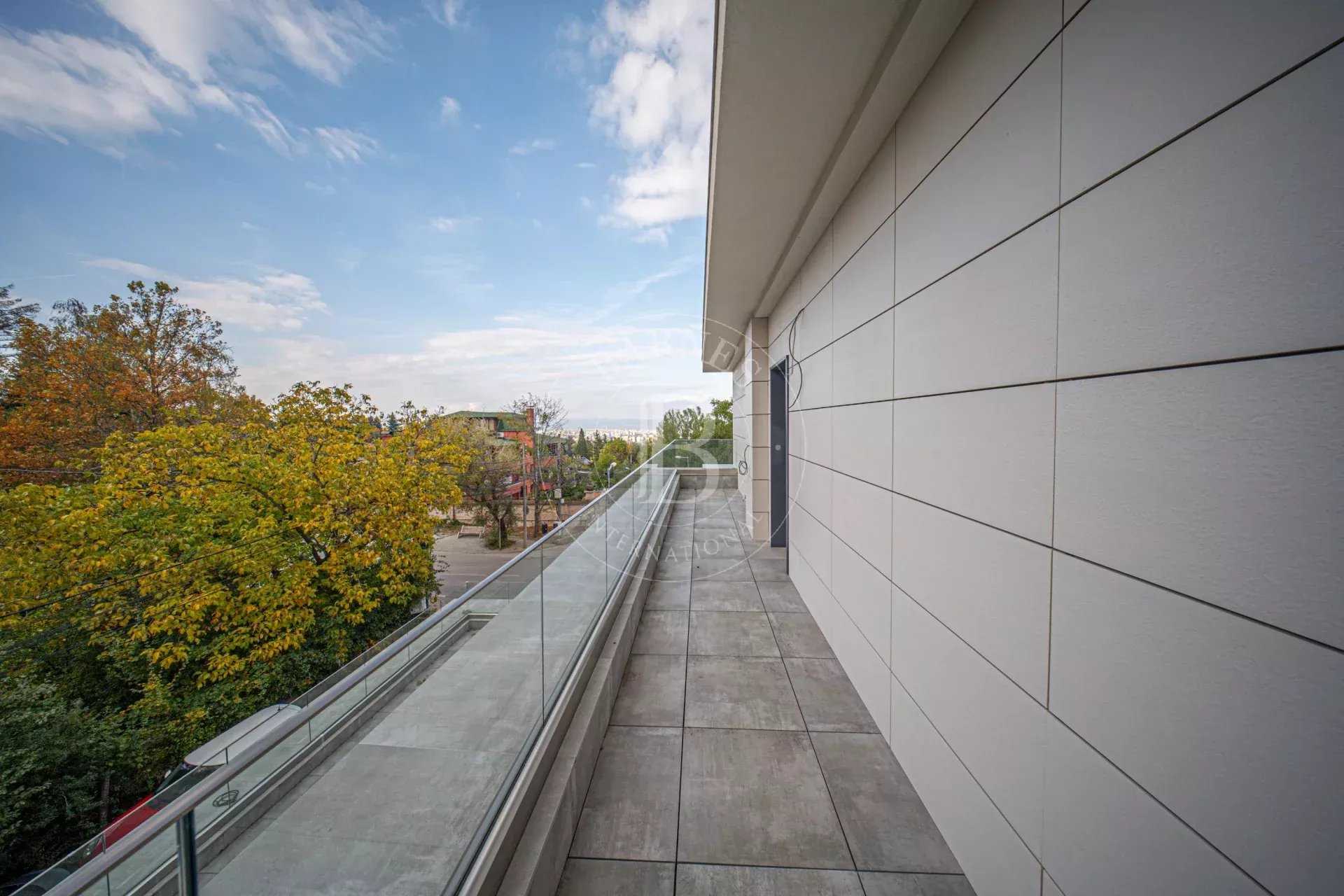 Sofia  - Casa 6 Cuartos 4 Habitaciones