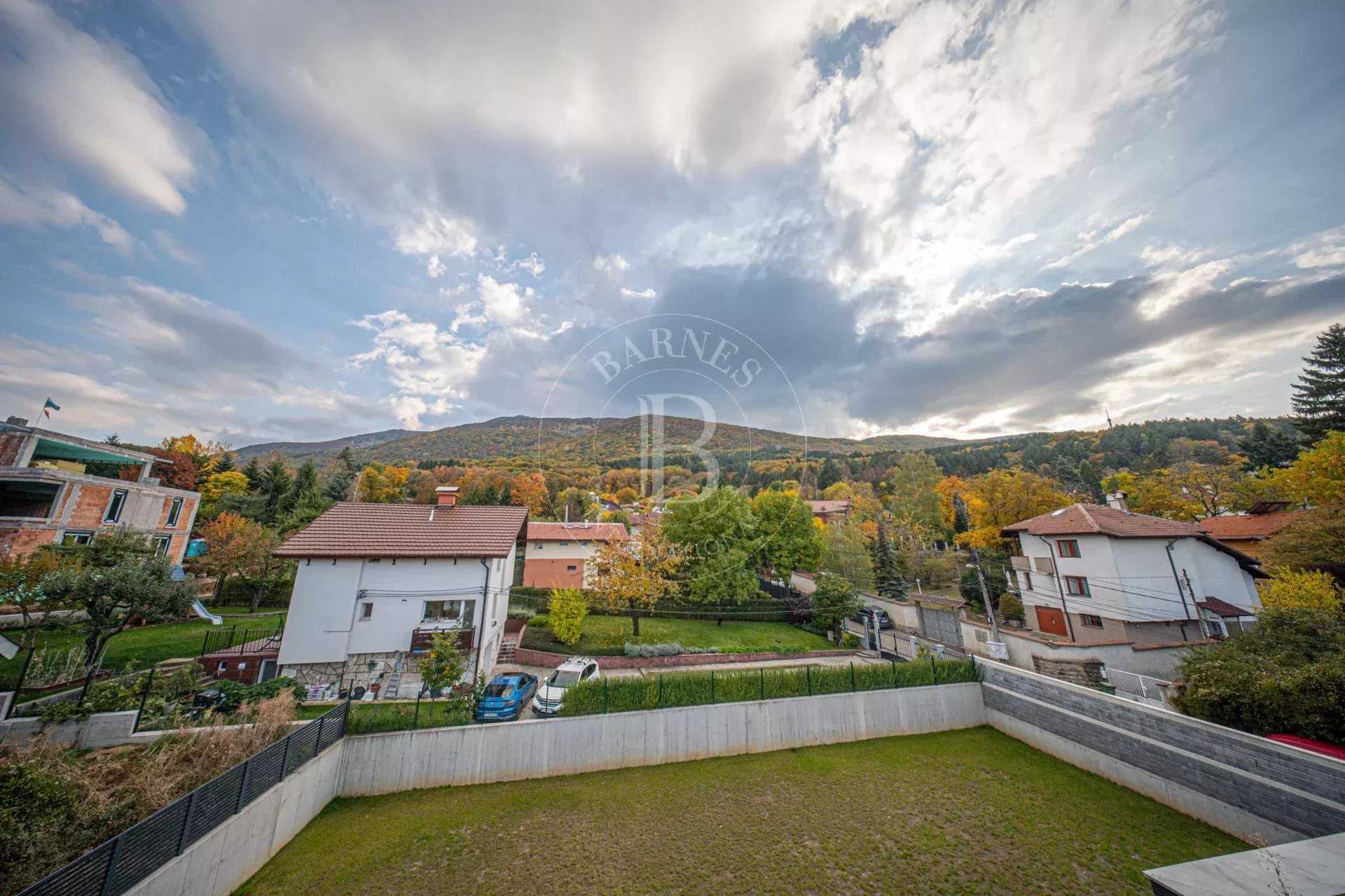 Sofia  - Casa 6 Cuartos 4 Habitaciones