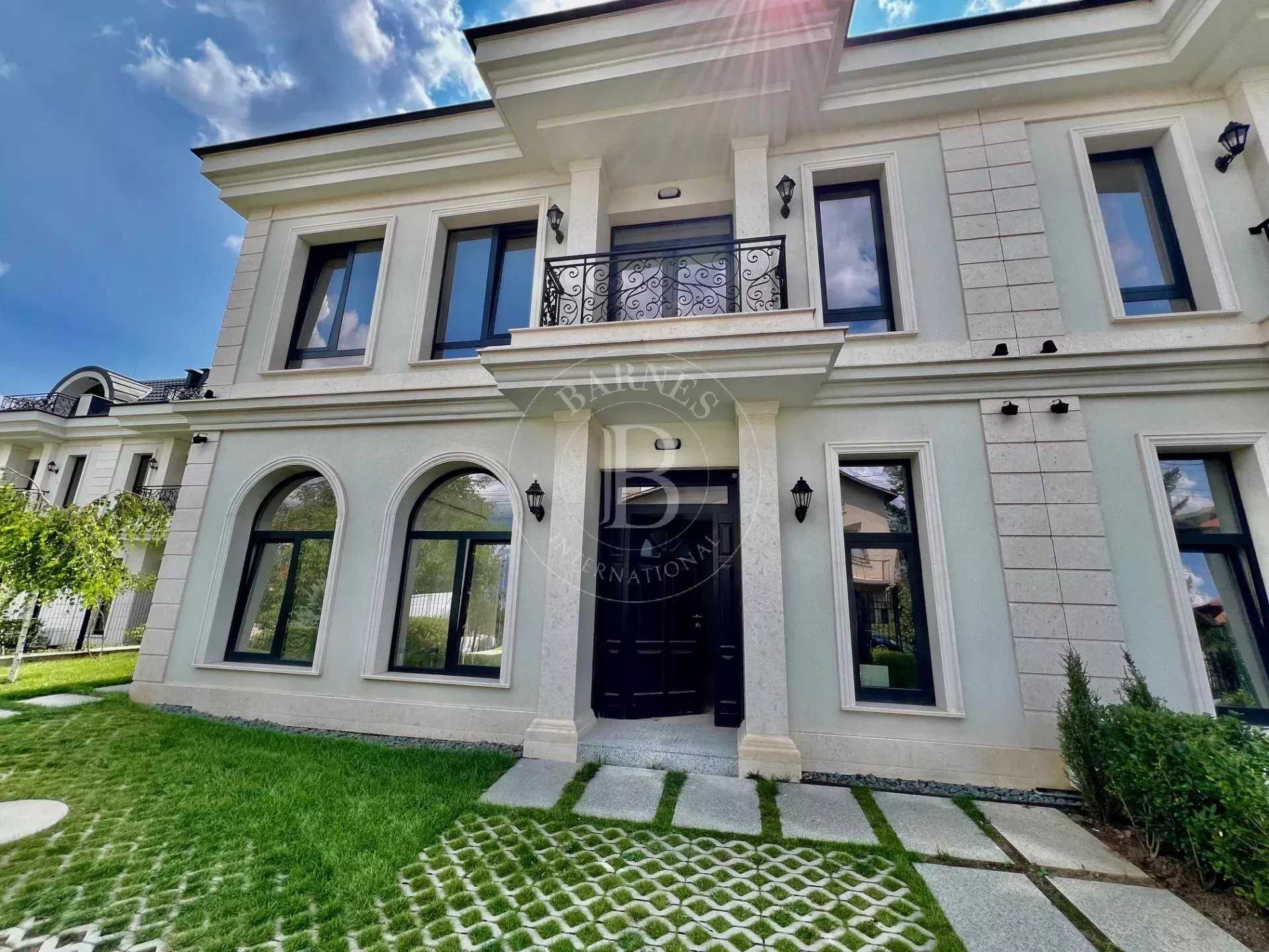 Sofia  - House 4 Bedrooms